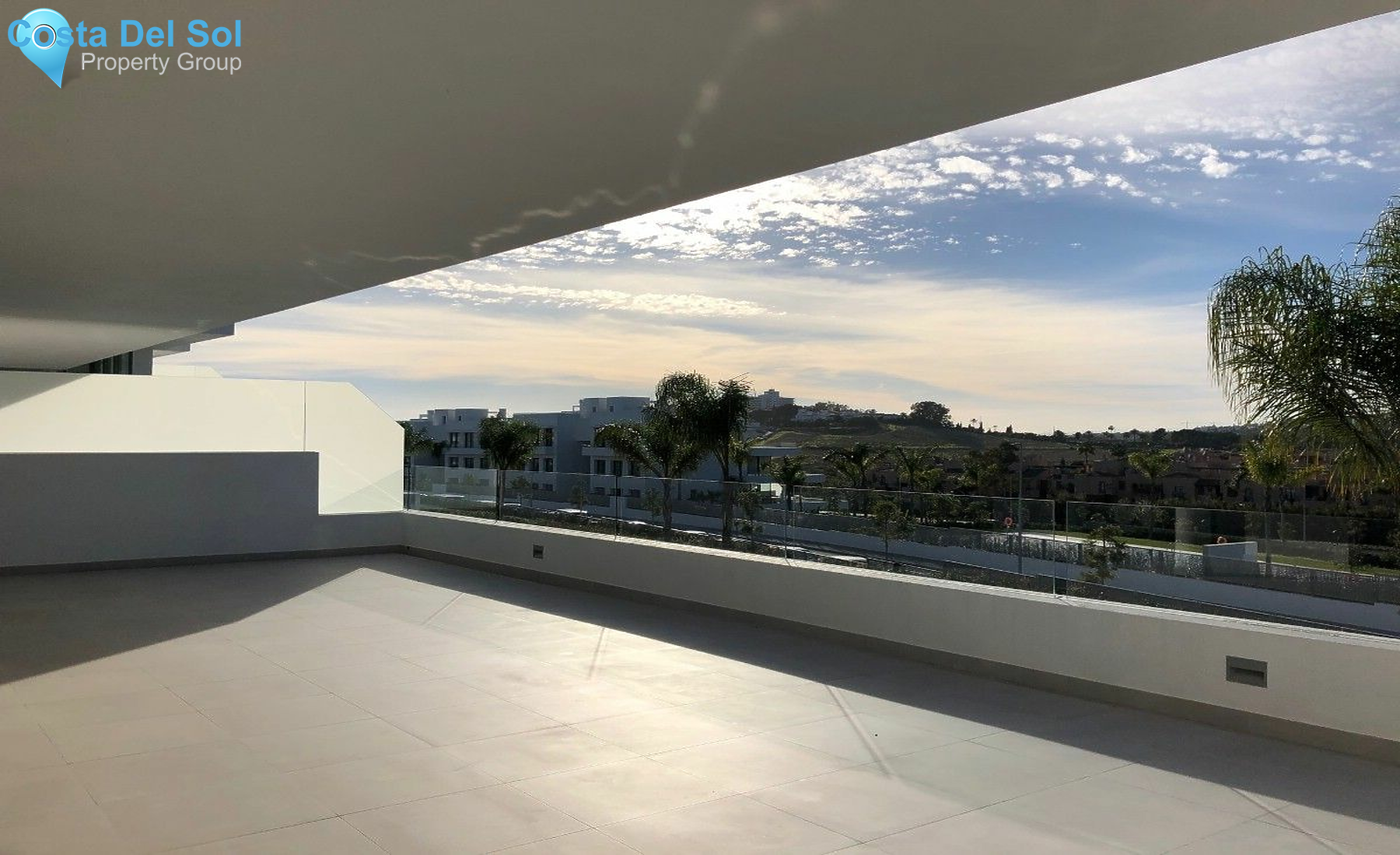 Middle Floor Apartment in Estepona-1185215