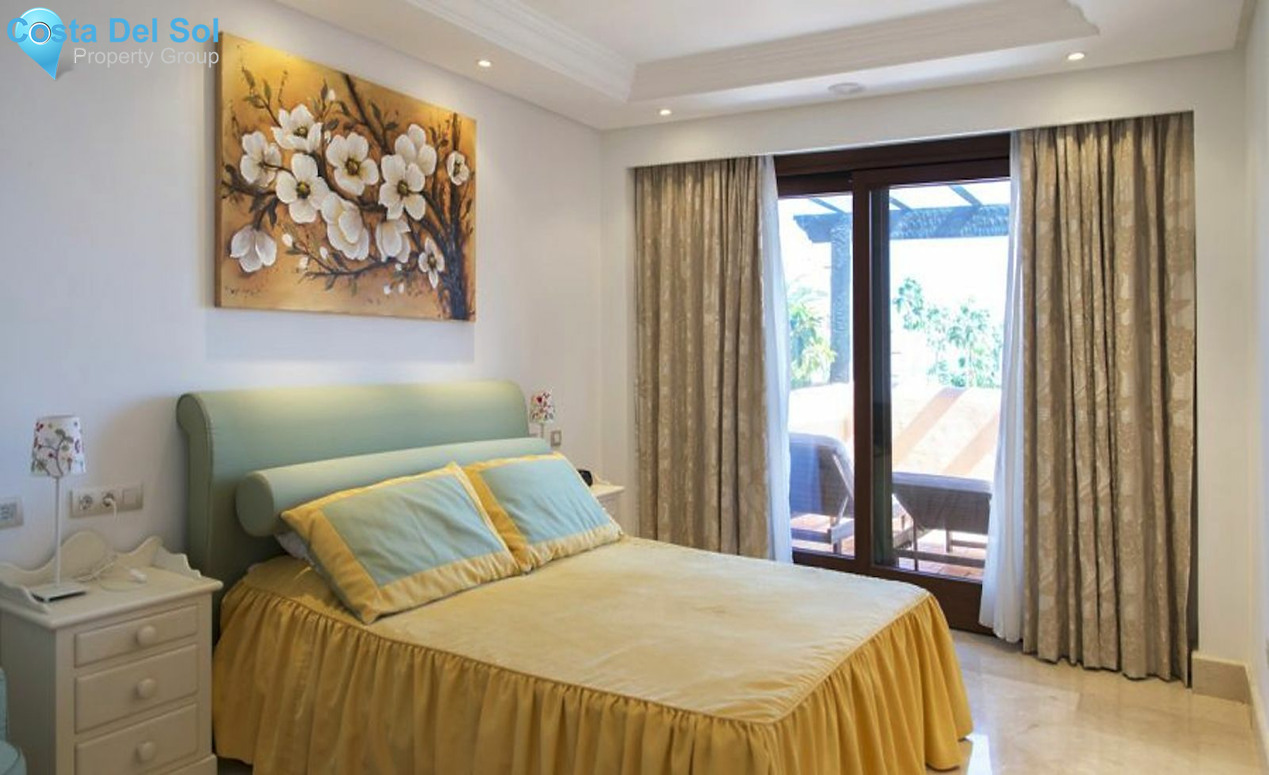 Middle Floor Apartment in New Golden Mile-1498256