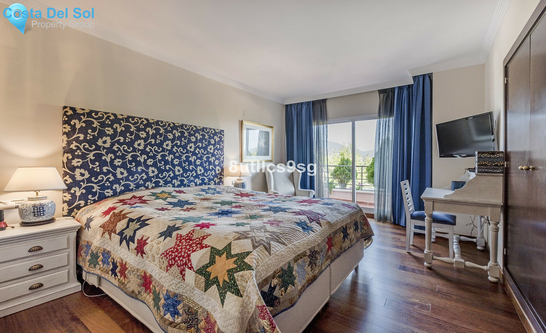 Middle Floor Apartment in Nueva Andalucía-1240343