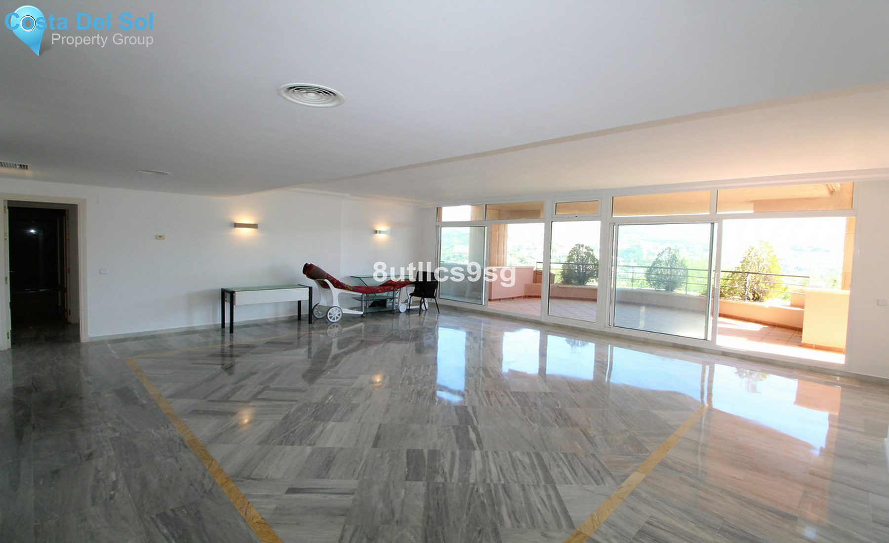 Middle Floor Apartment in Nueva Andalucía-1262525