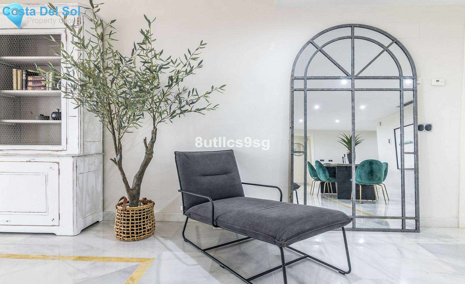 Middle Floor Apartment in Nueva Andalucía-1506604