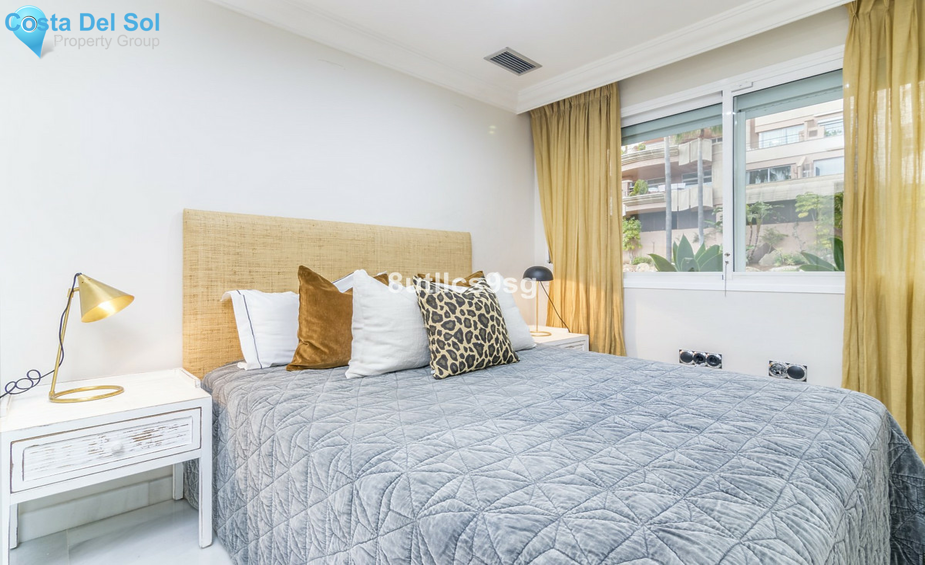 Middle Floor Apartment in Nueva Andalucía-1506597