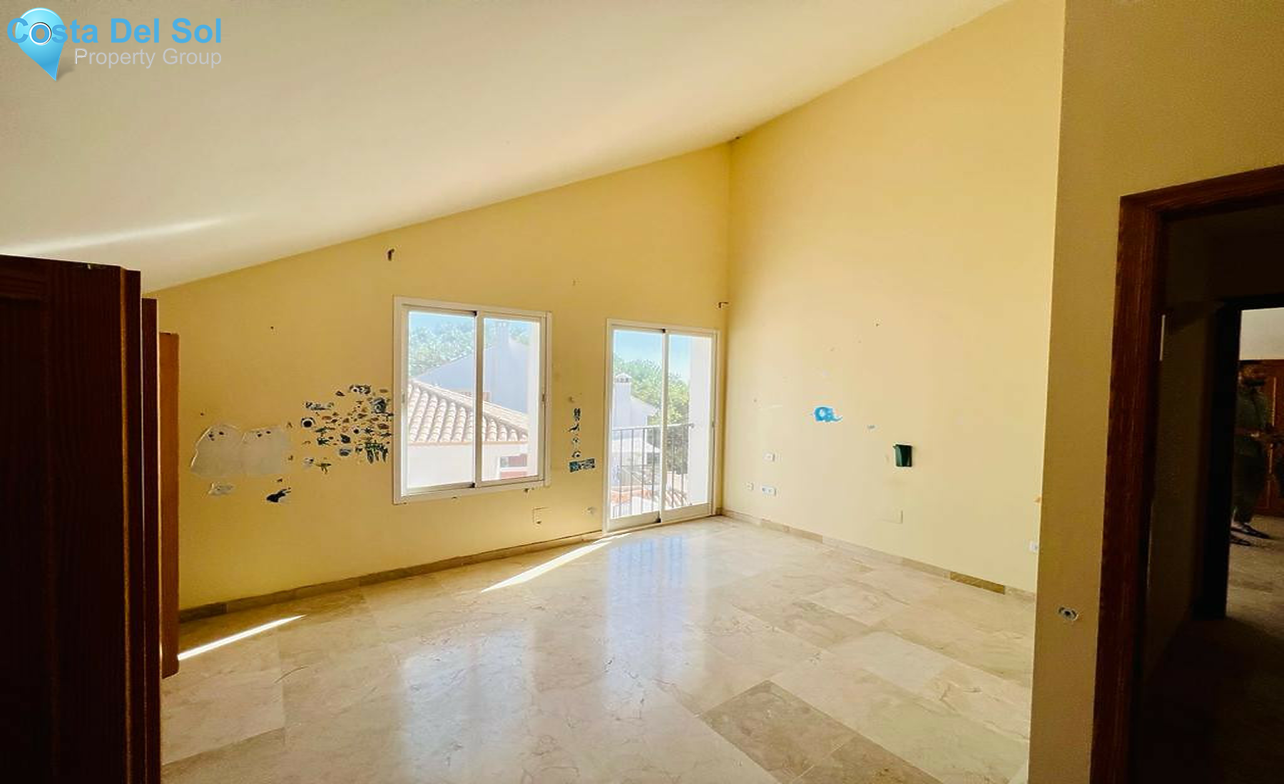 Middle Floor Apartment in Nueva Andalucía-1509905