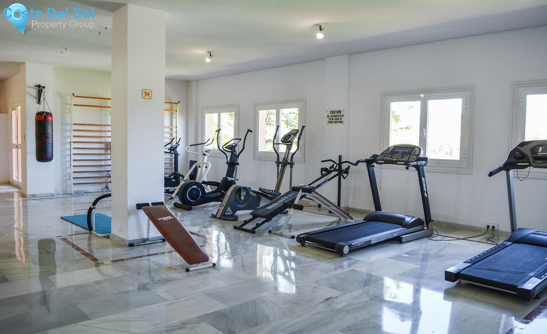 Middle Floor Apartment in Nueva Andalucía-1511965