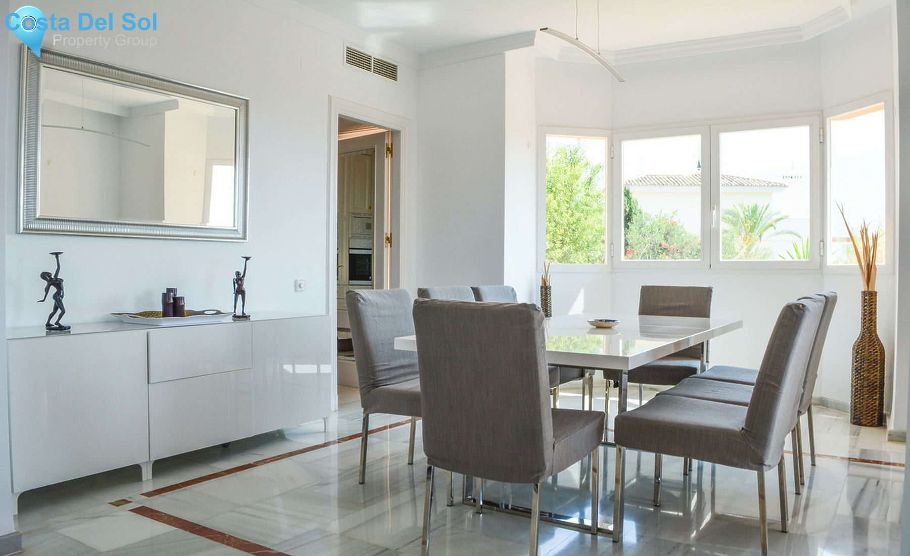 Middle Floor Apartment in Nueva Andalucía-1511950