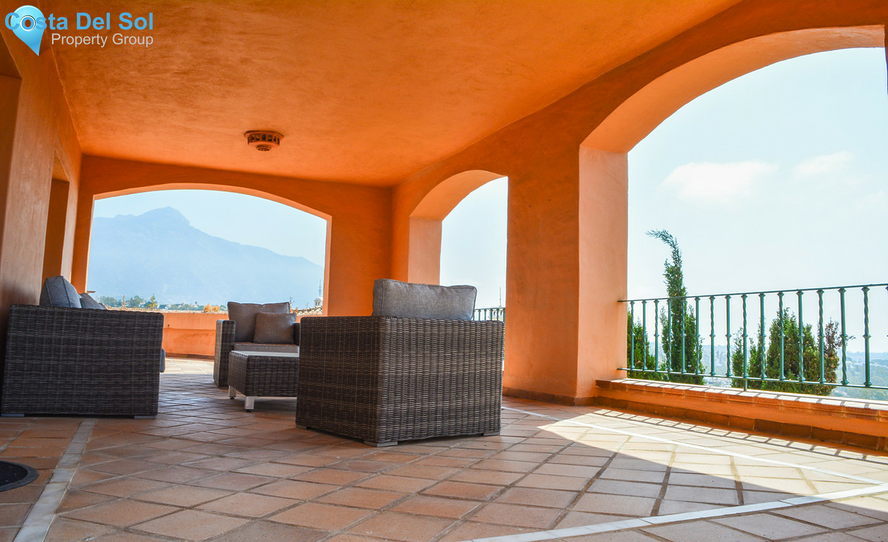 Middle Floor Apartment in Nueva Andalucía-1511953