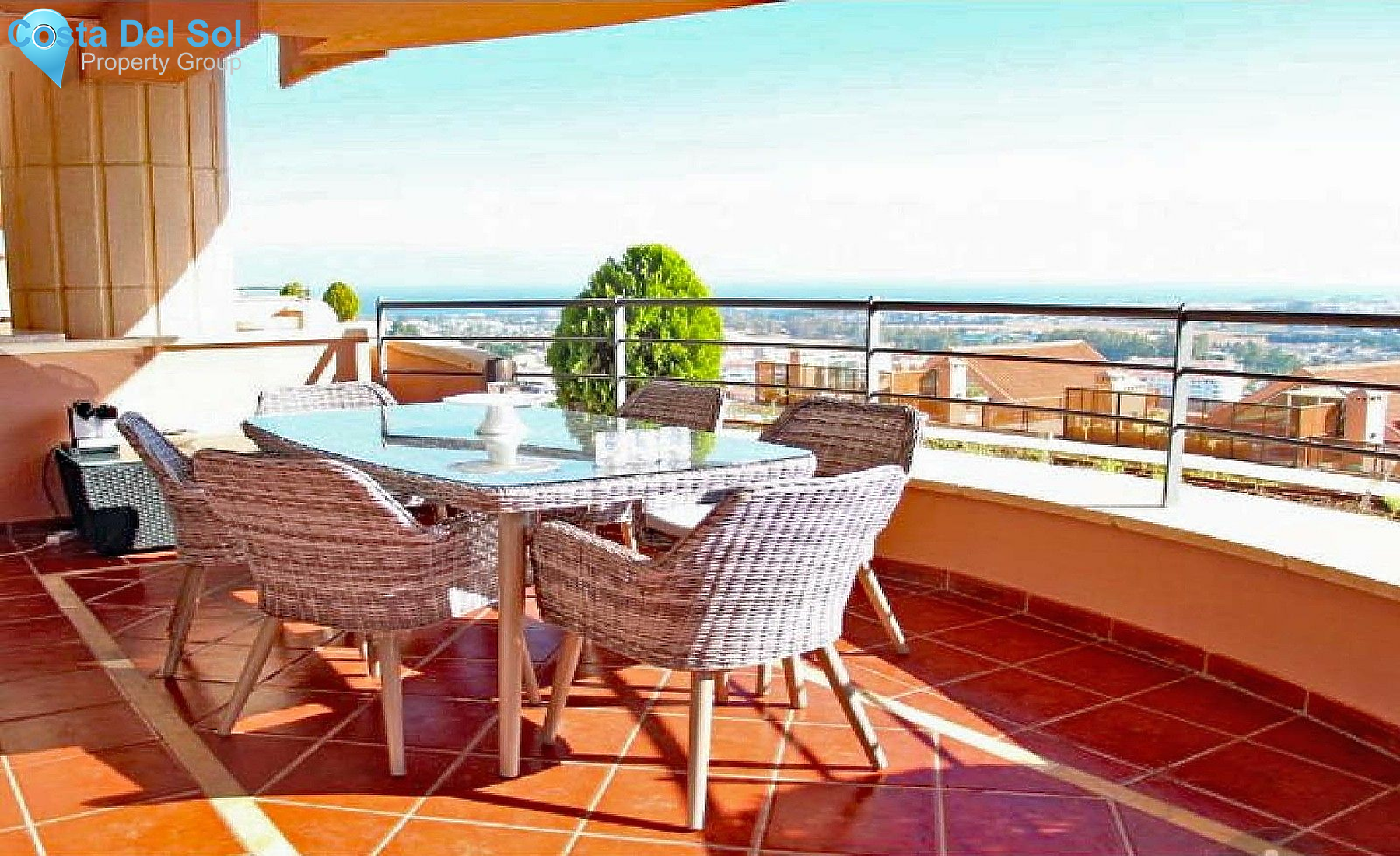 Middle Floor Apartment in Nueva Andalucía-1386671