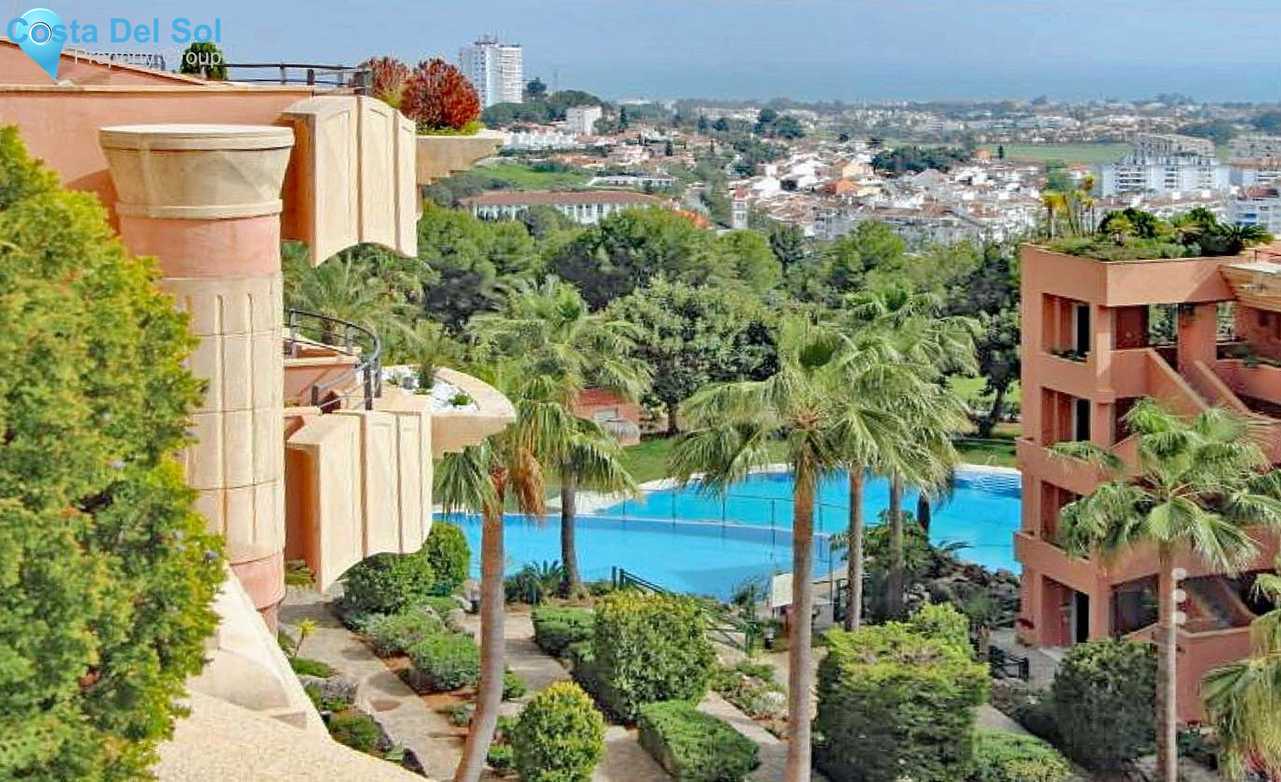 Middle Floor Apartment in Nueva Andalucía-1386673