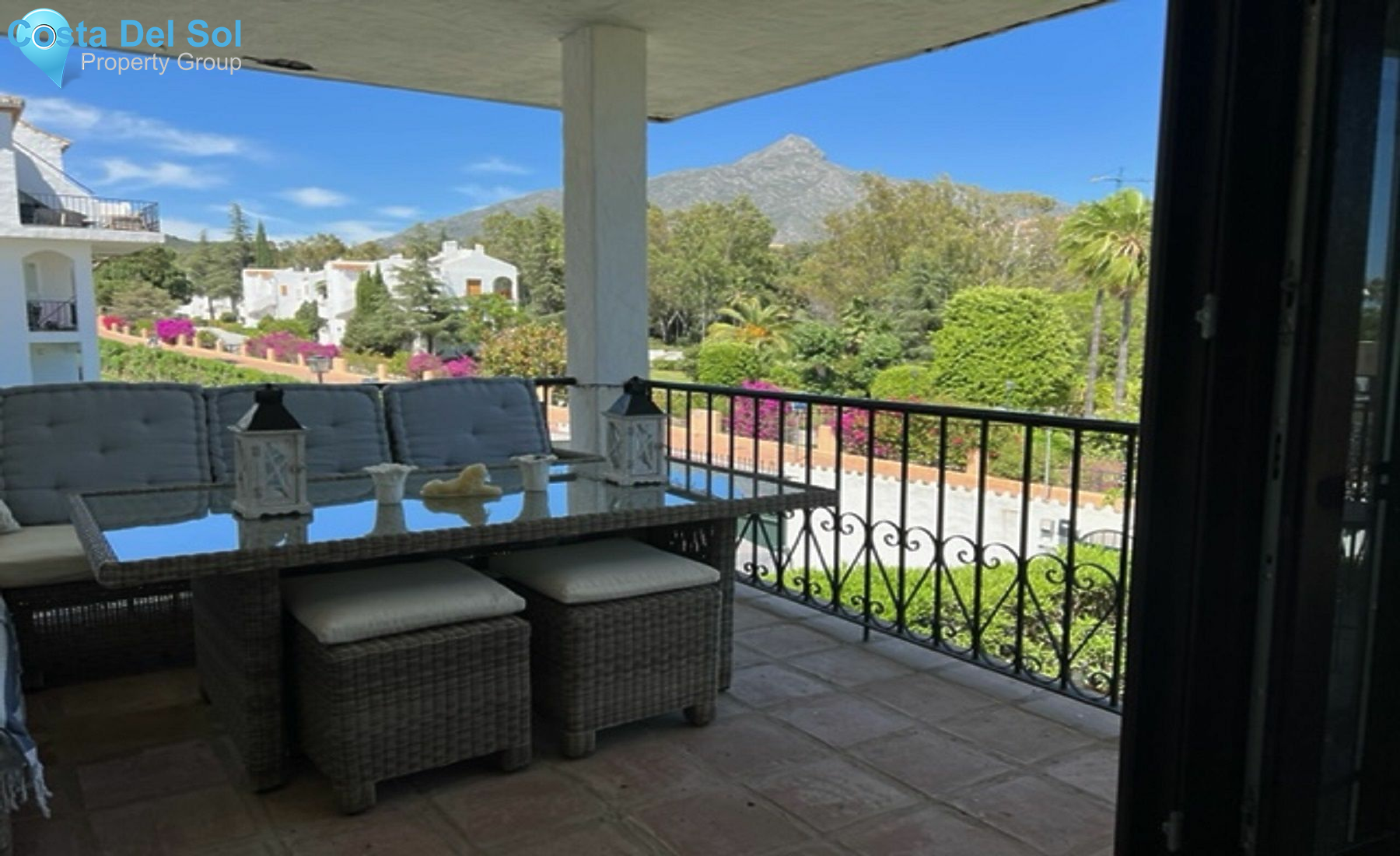 Middle Floor Apartment in Nueva Andalucía-1390474