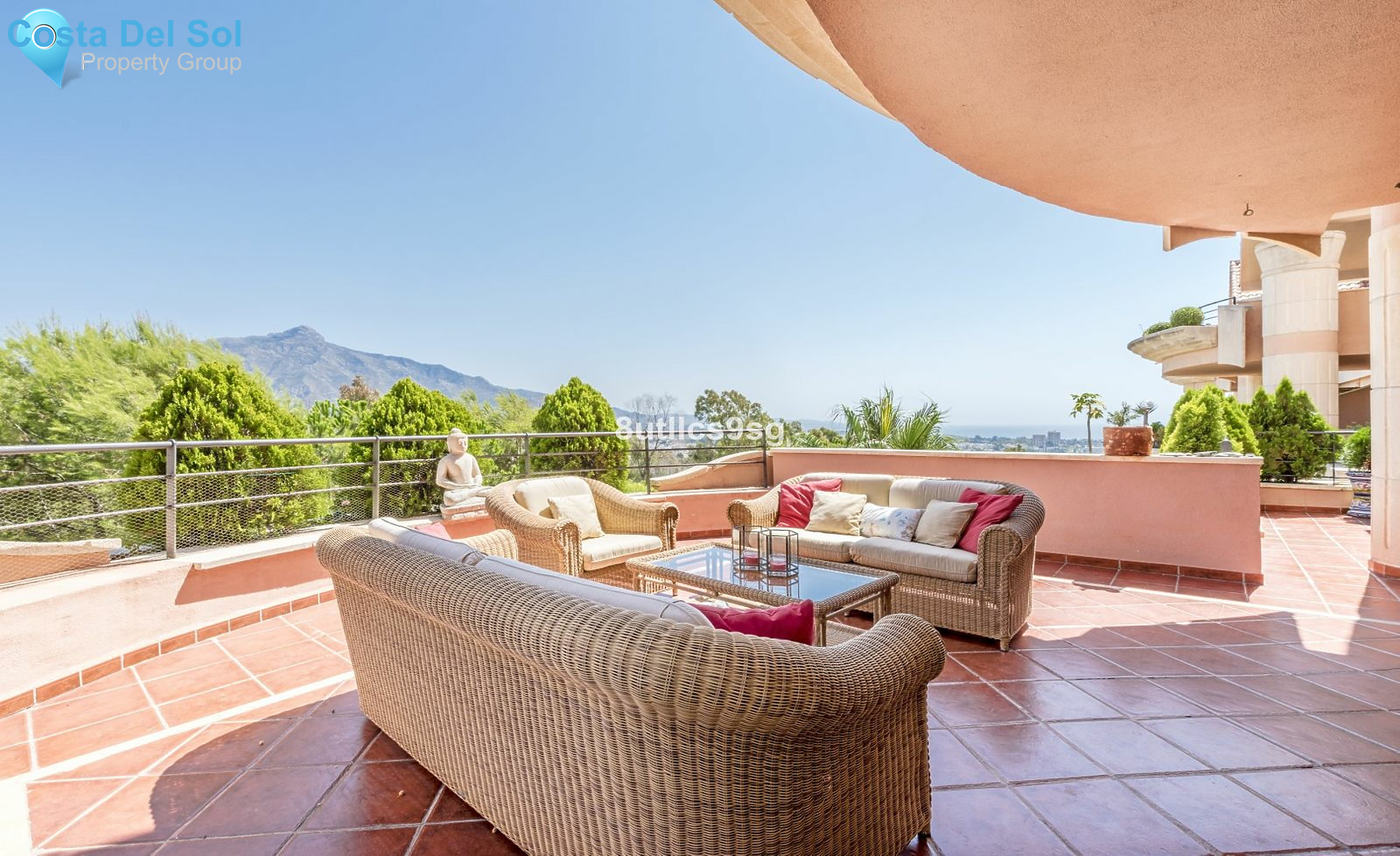 Middle Floor Apartment in Nueva Andalucía