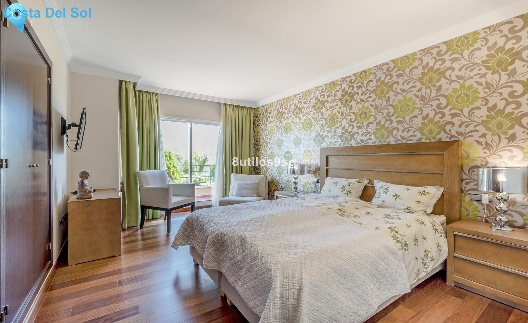 Middle Floor Apartment in Nueva Andalucía-1431443