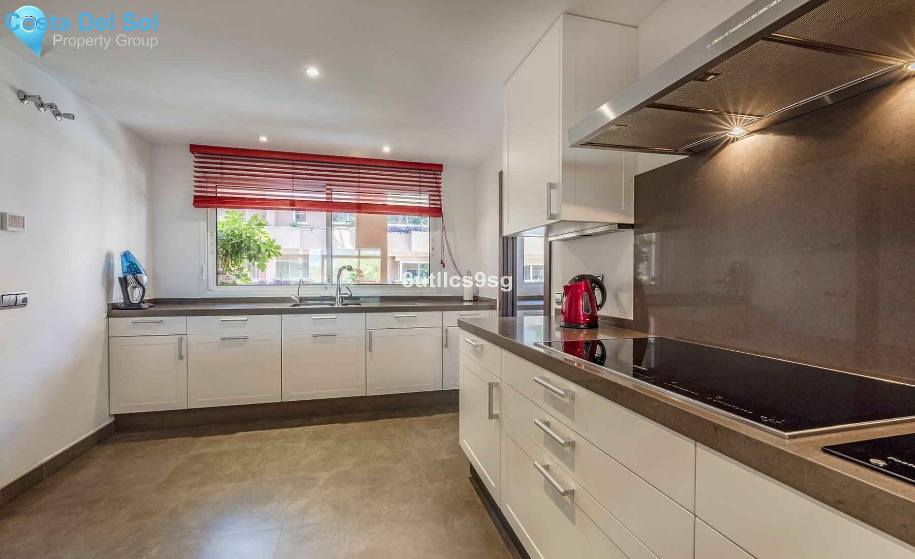 Middle Floor Apartment in Nueva Andalucía-1431438