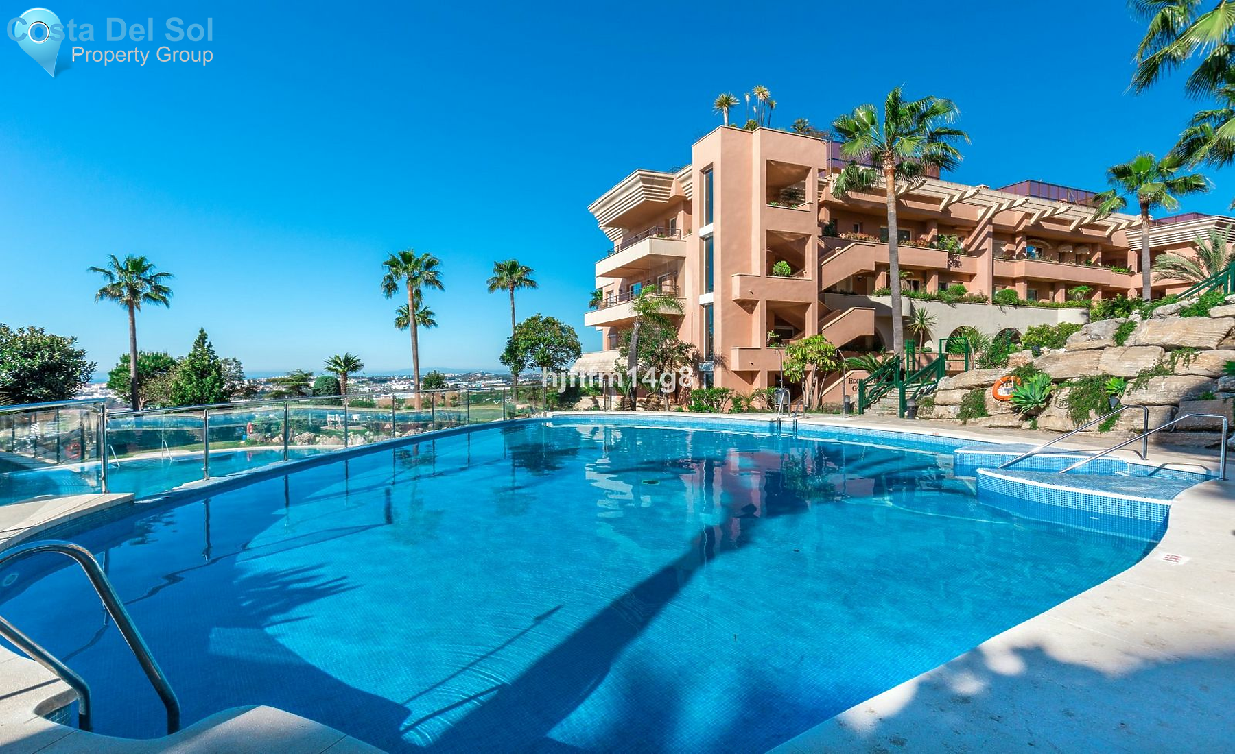 Middle Floor Apartment in Nueva Andalucía-1444723