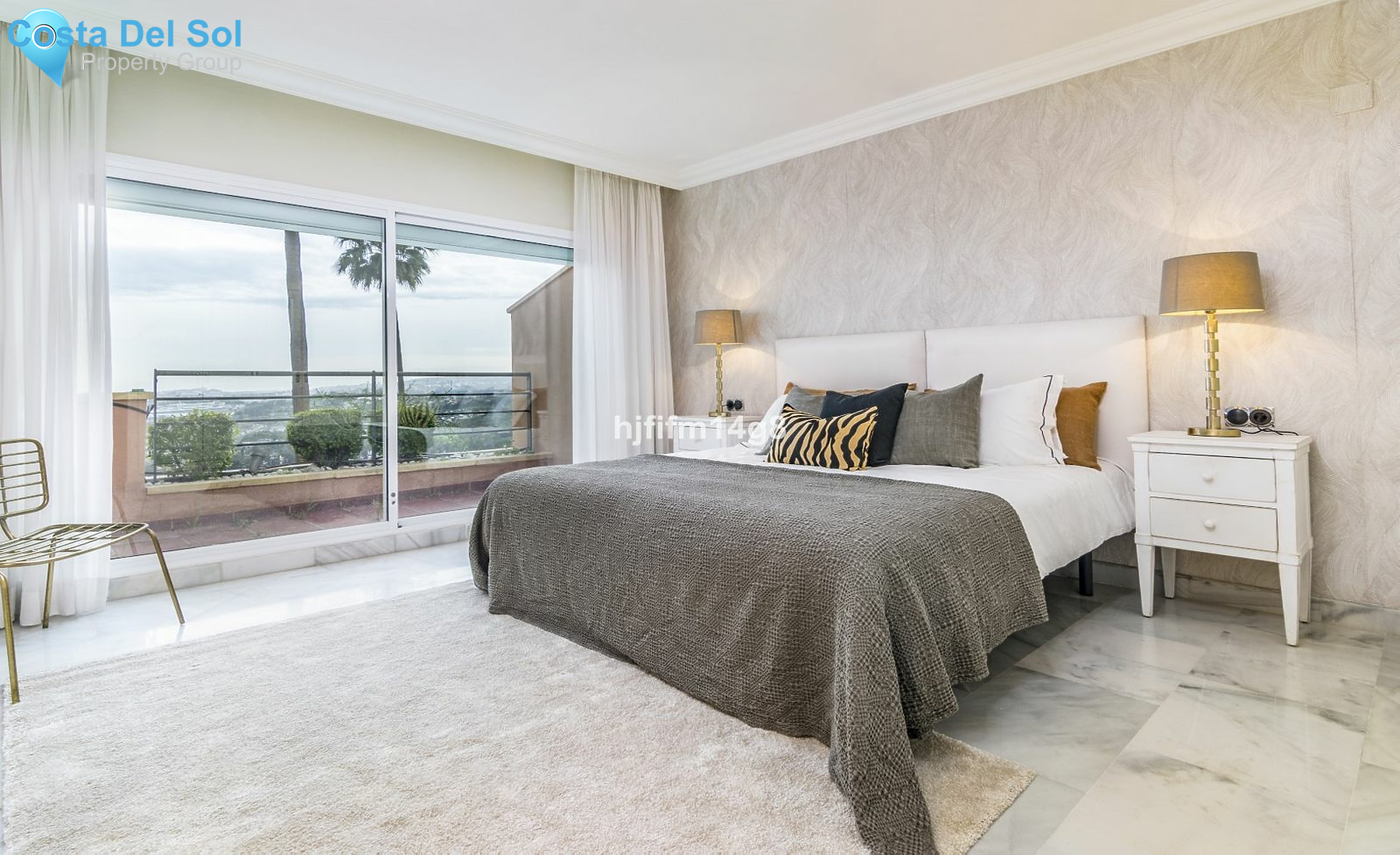 Middle Floor Apartment in Nueva Andalucía-1444709