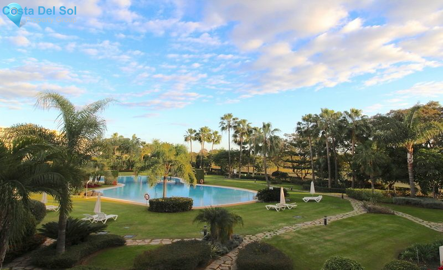 Middle Floor Apartment in Nueva Andalucía