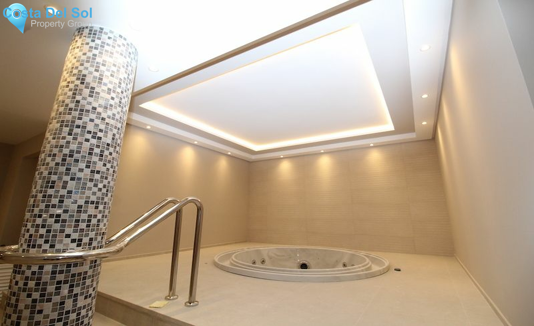 Middle Floor Apartment in Nueva Andalucía-1468259