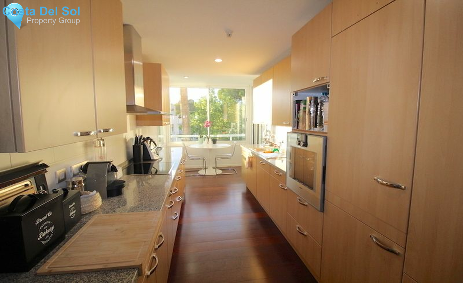 Middle Floor Apartment in Nueva Andalucía-1468248