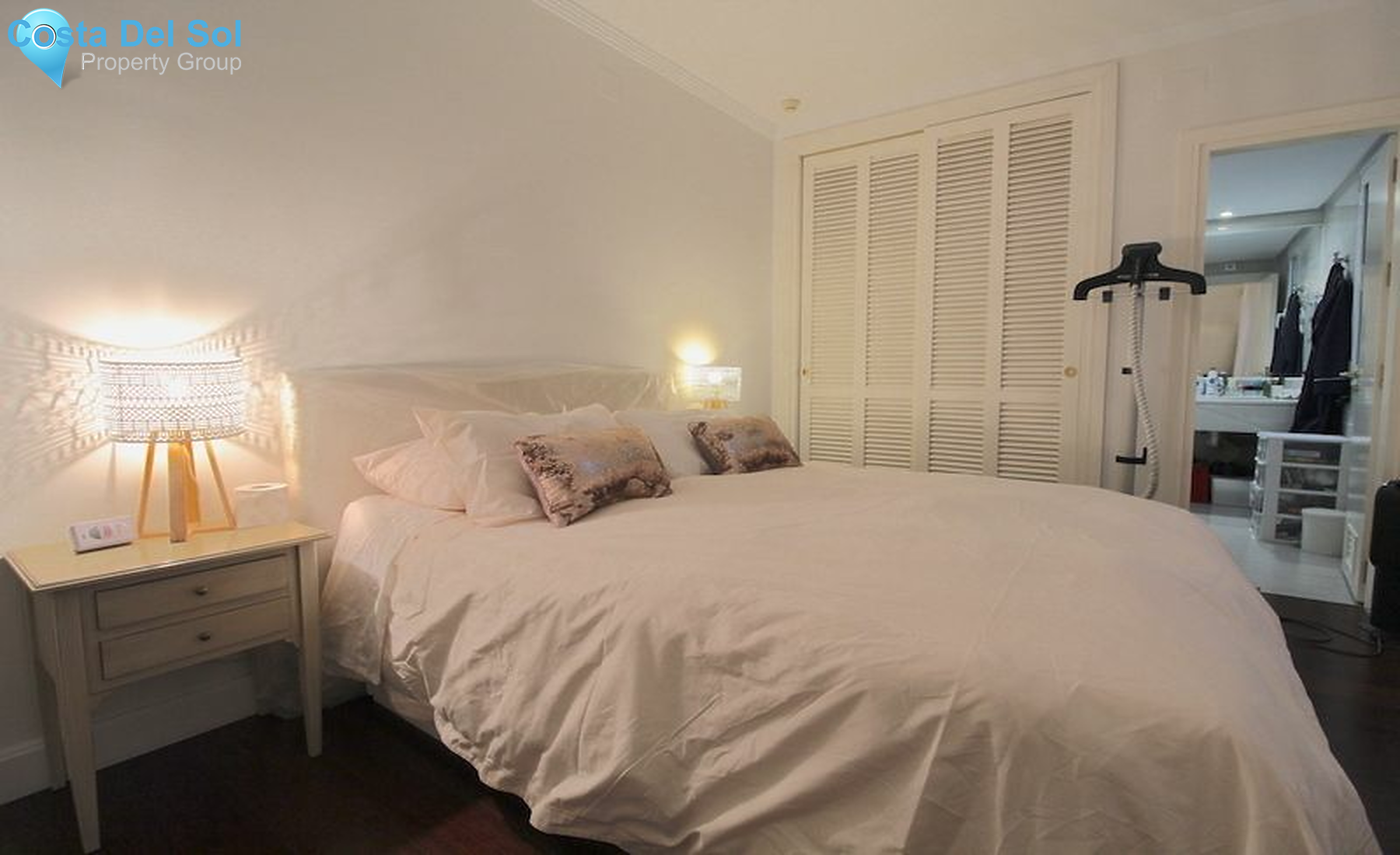 Middle Floor Apartment in Nueva Andalucía-1468250