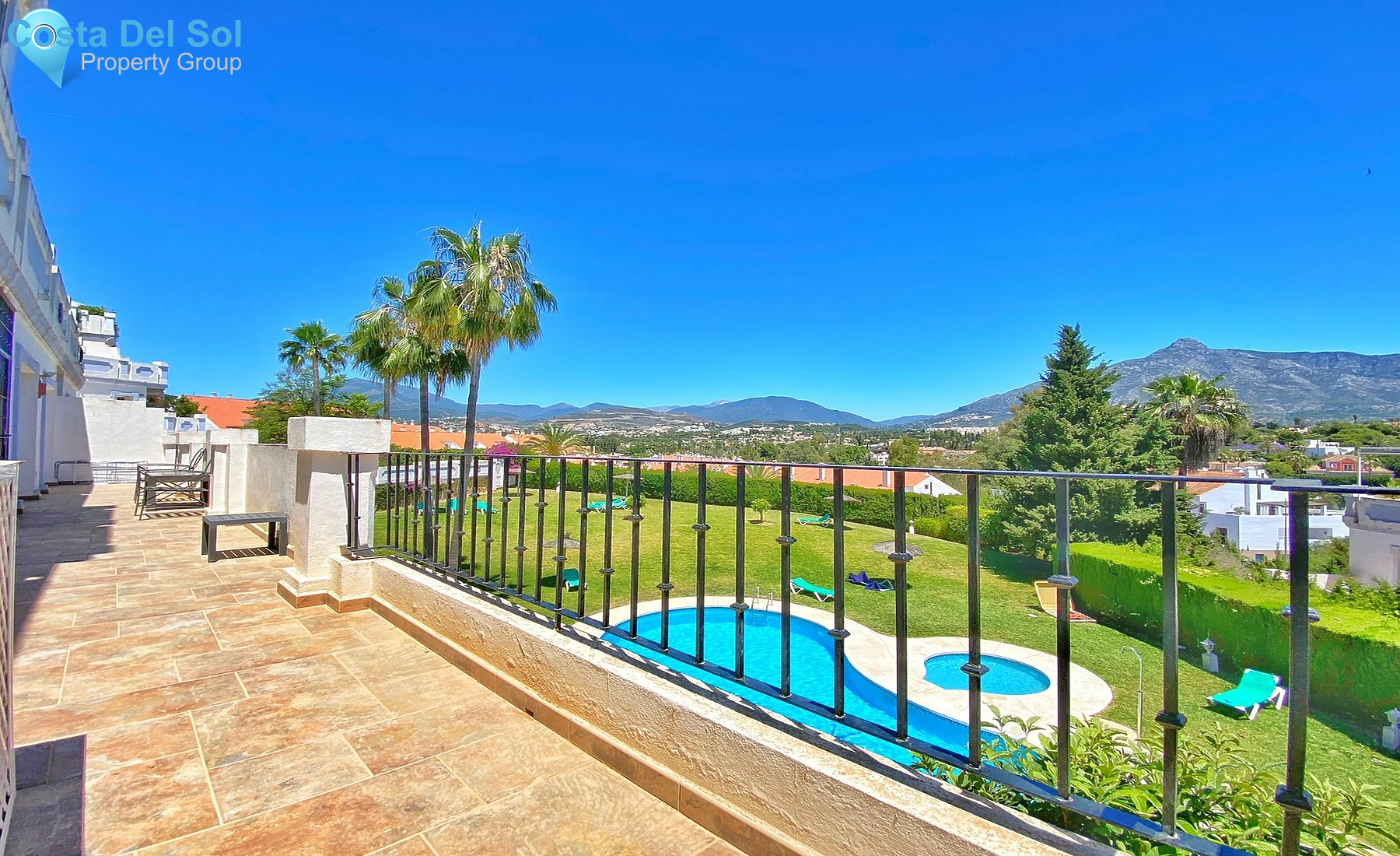 Middle Floor Apartment in Nueva Andalucía-1470945