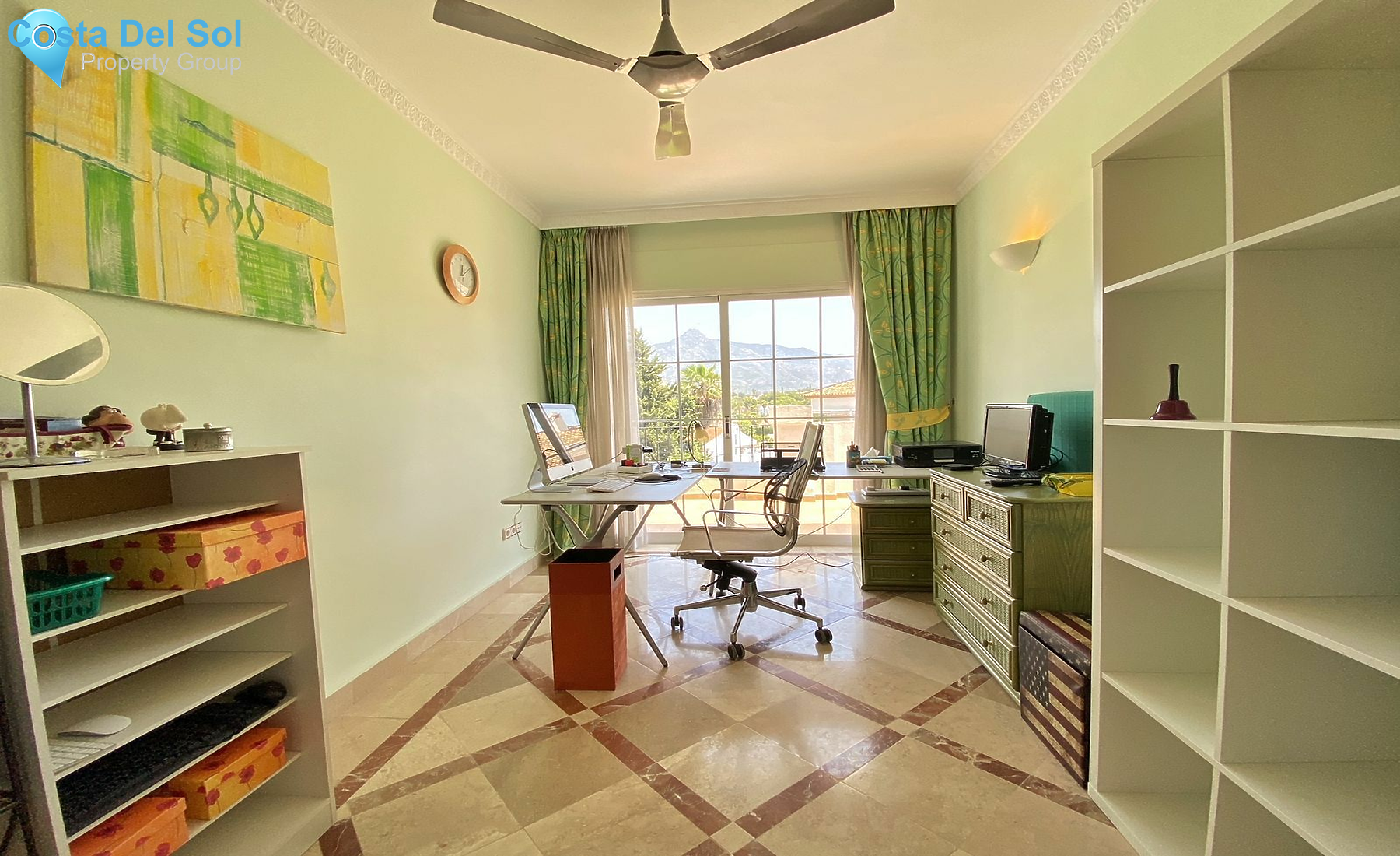 Middle Floor Apartment in Nueva Andalucía-1470960