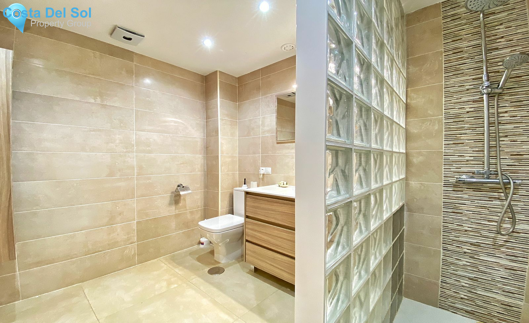 Middle Floor Apartment in Nueva Andalucía-1470948