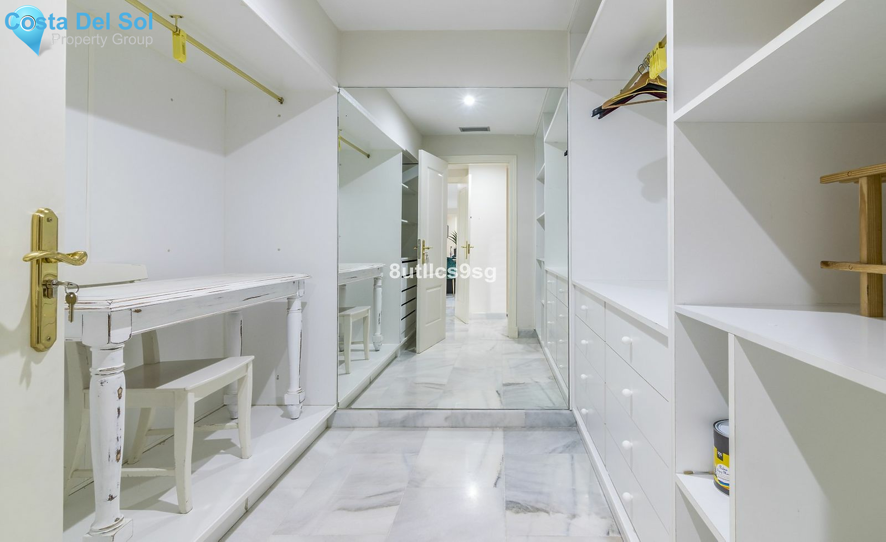 Middle Floor Apartment in Nueva Andalucía-1482111