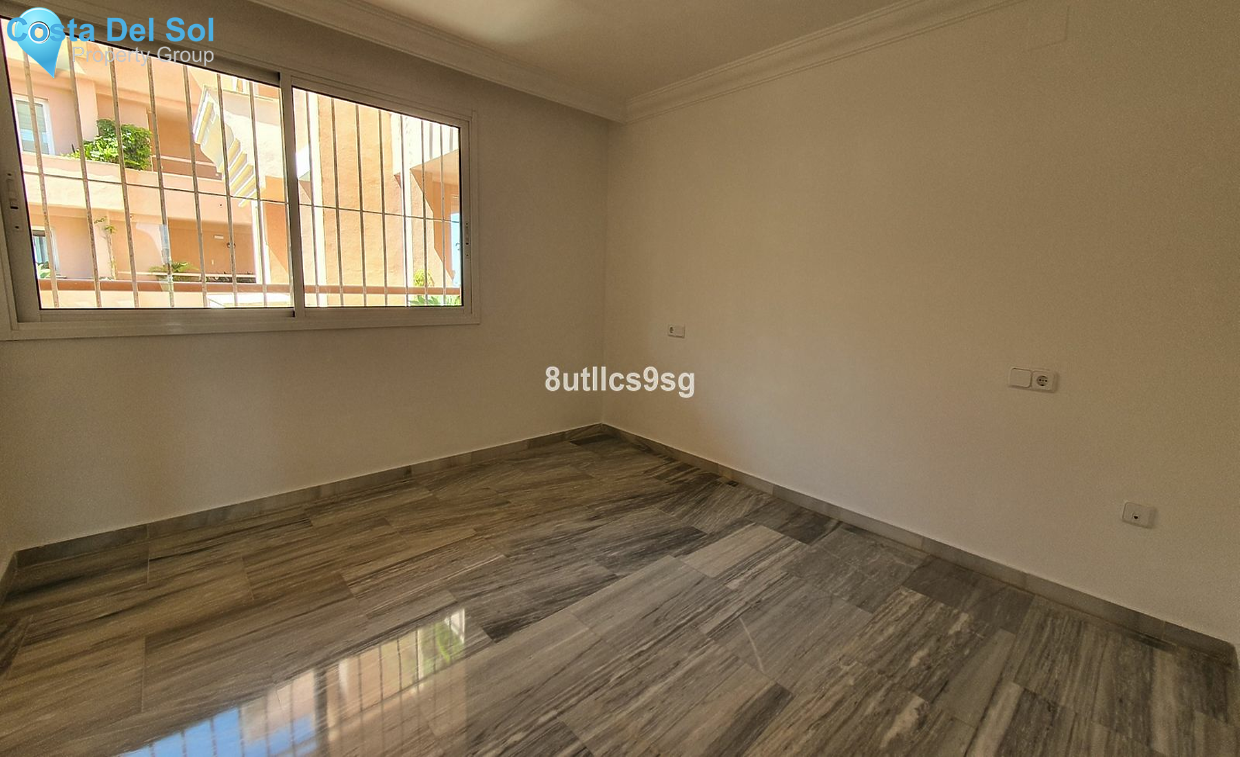 Middle Floor Apartment in Nueva Andalucía-1521422