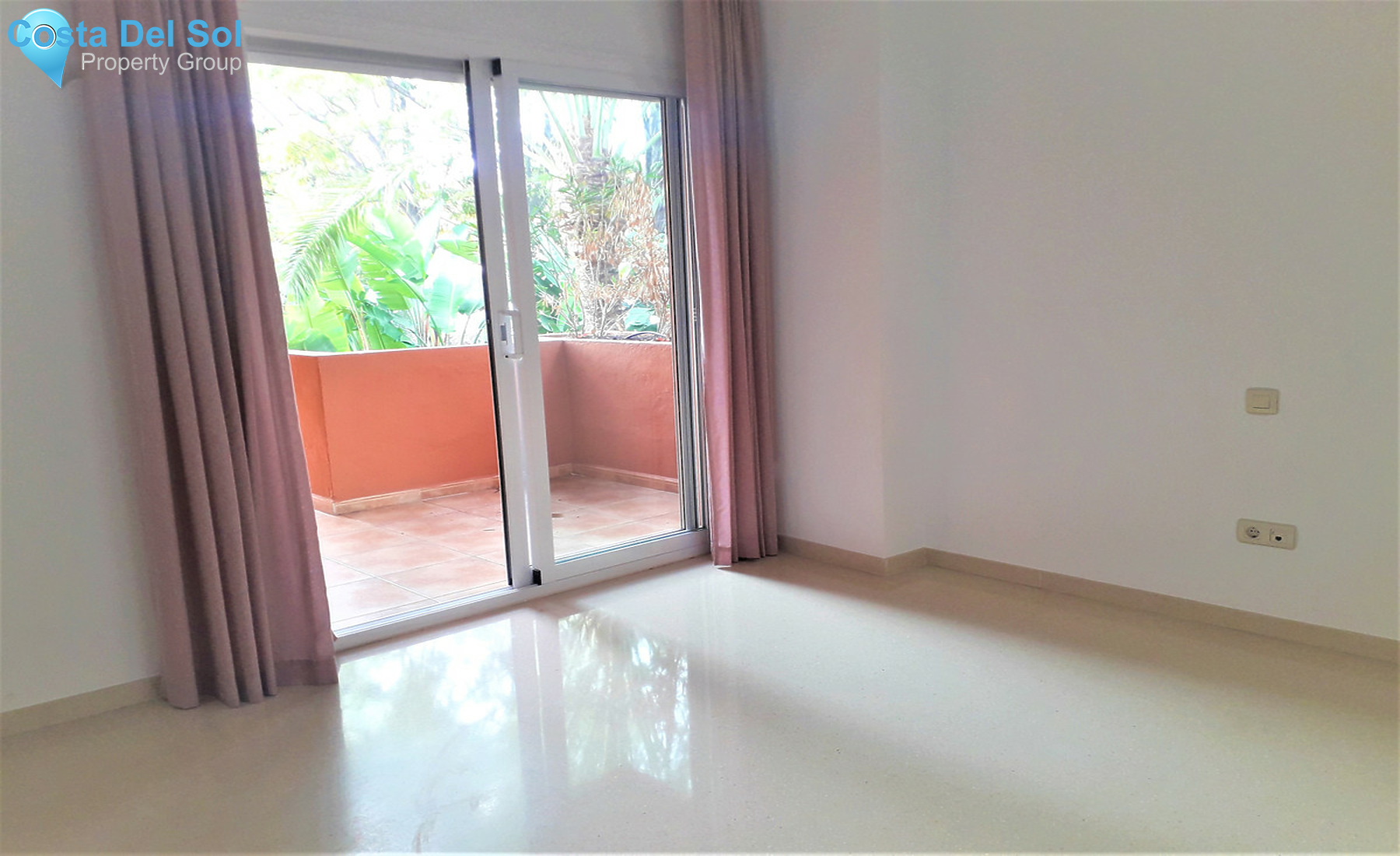 Middle Floor Apartment in Puerto Banús-1373017