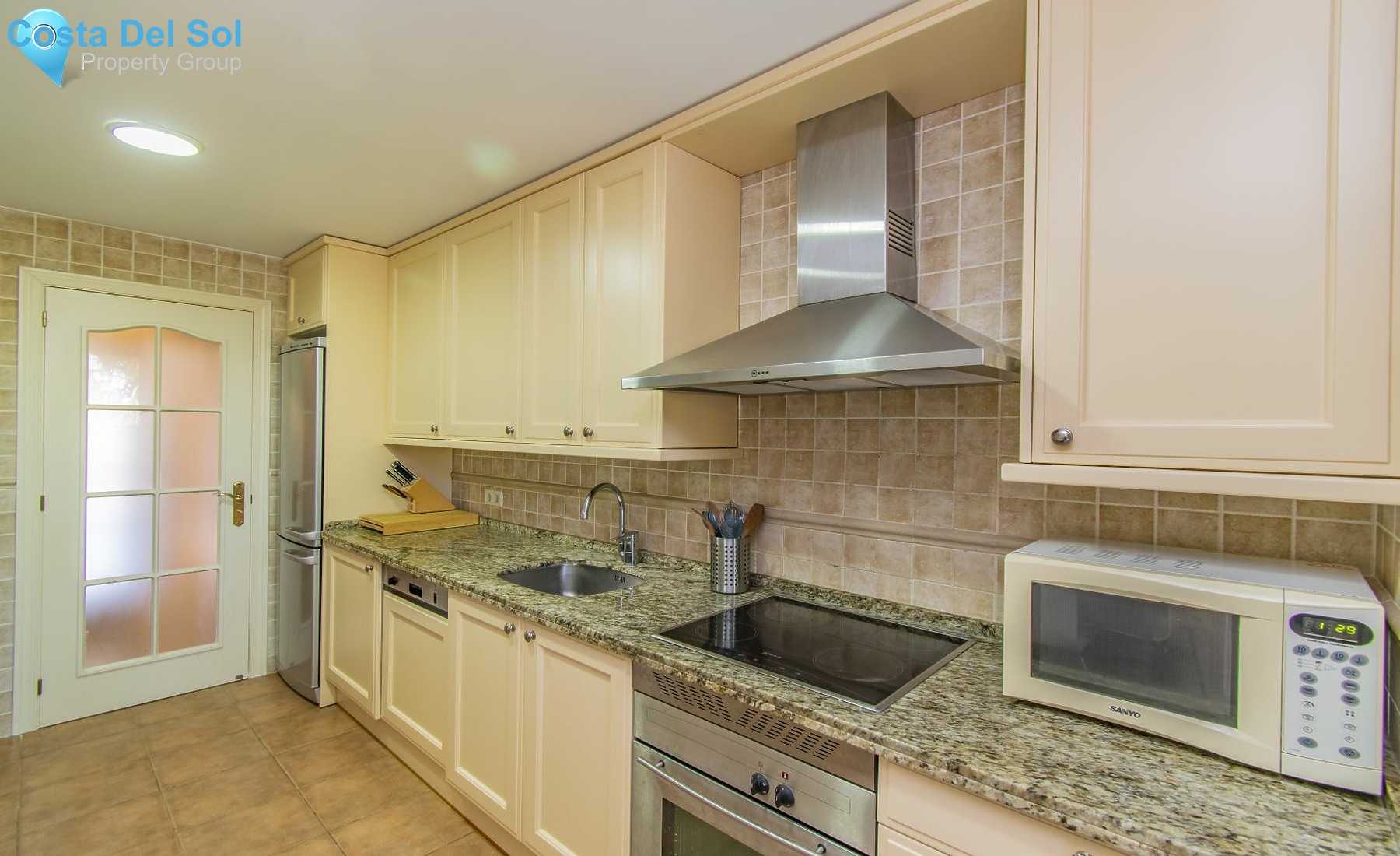 Middle Floor Apartment in Puerto Banús-1164284