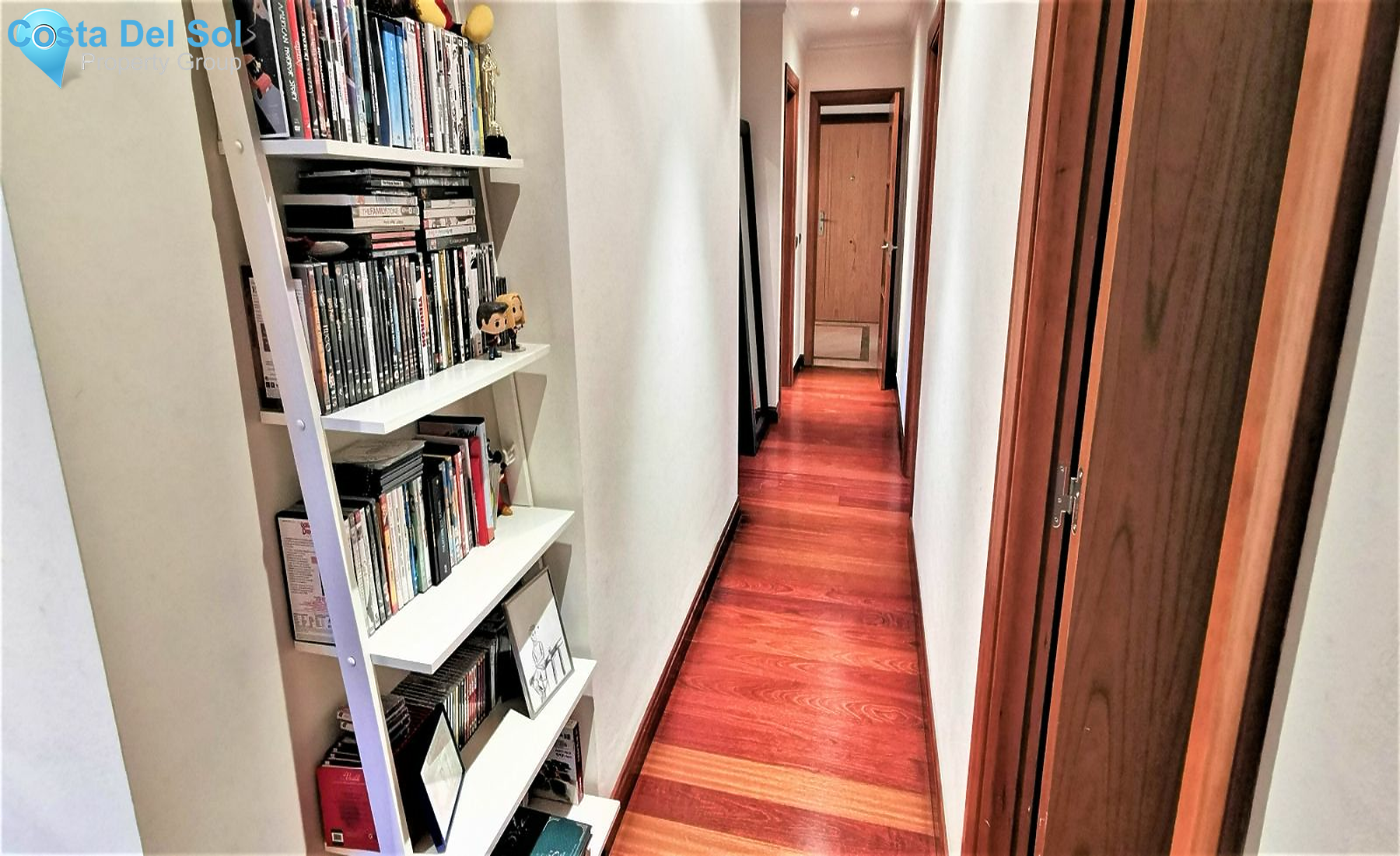Middle Floor Apartment in Puerto Banús-1200169