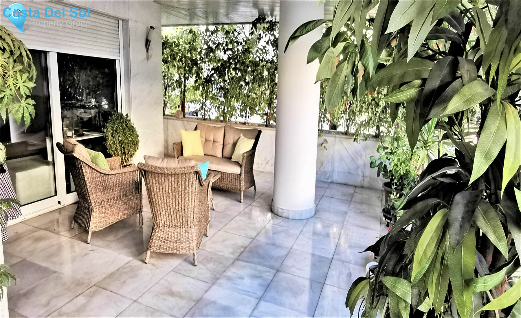 Middle Floor Apartment in Puerto Banús-1200159