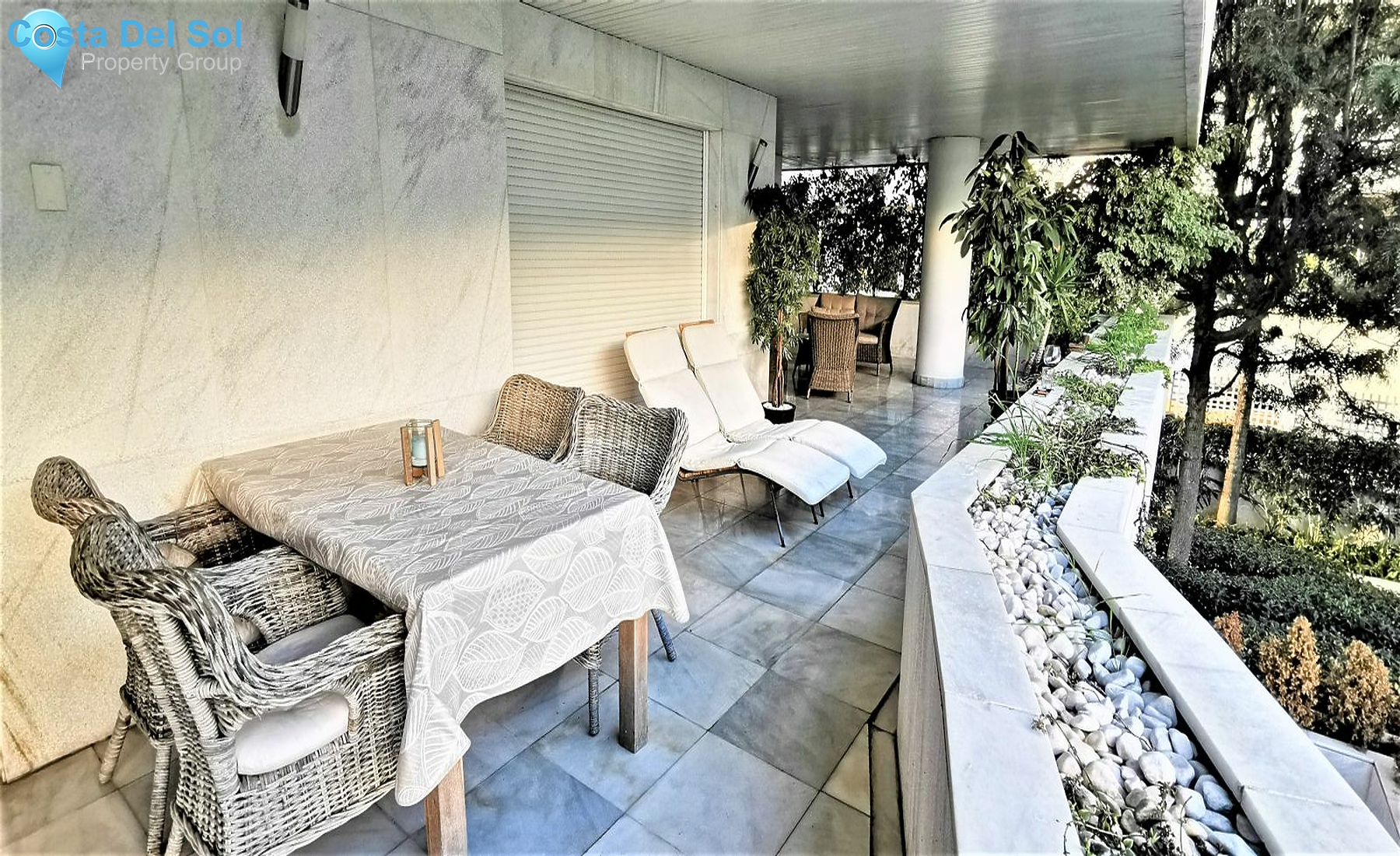 Middle Floor Apartment in Puerto Banús-1200160