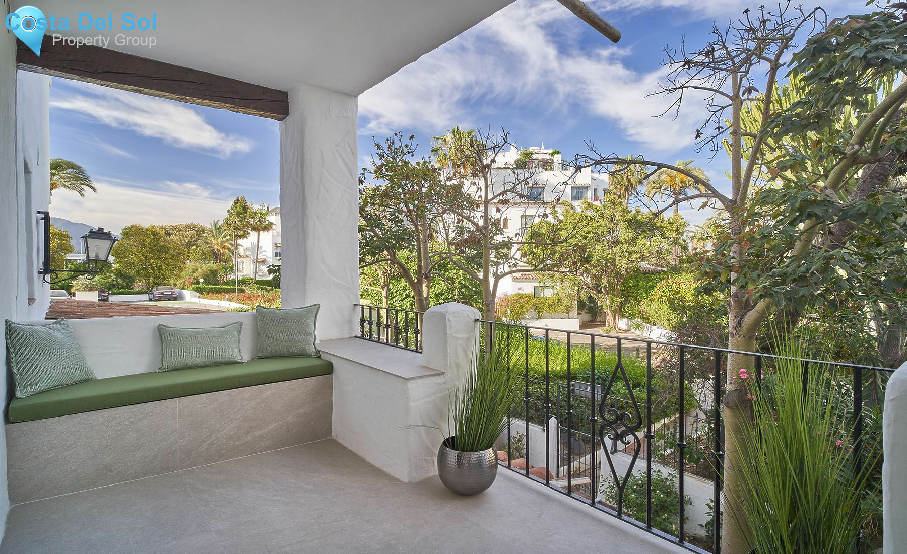 Middle Floor Apartment in Puerto Banús-1483170