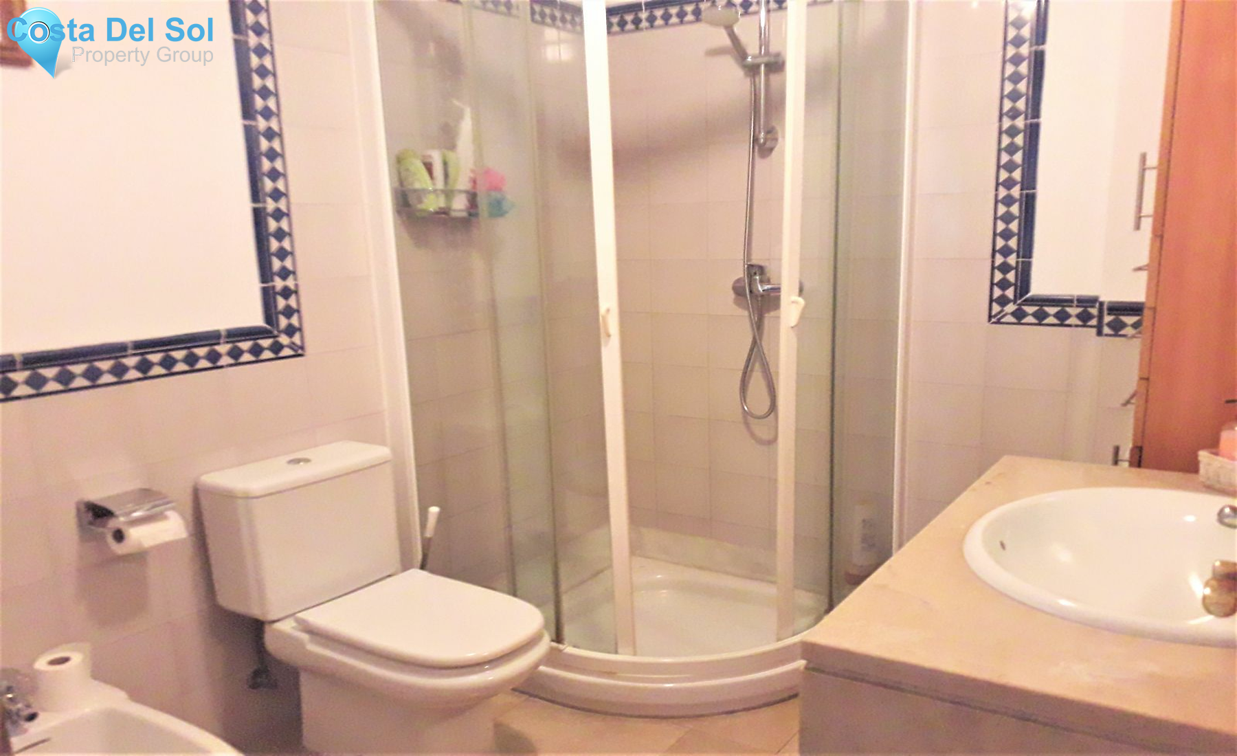 Middle Floor Apartment in San Pedro de Alcántara-1200079