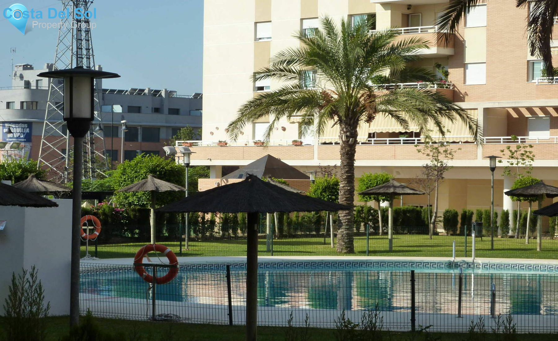Middle Floor Apartment in Teatinos