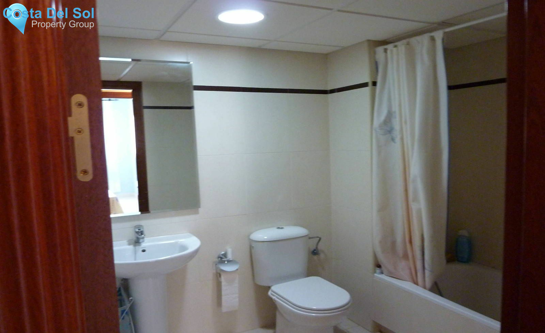 Middle Floor Apartment in Teatinos-1229583