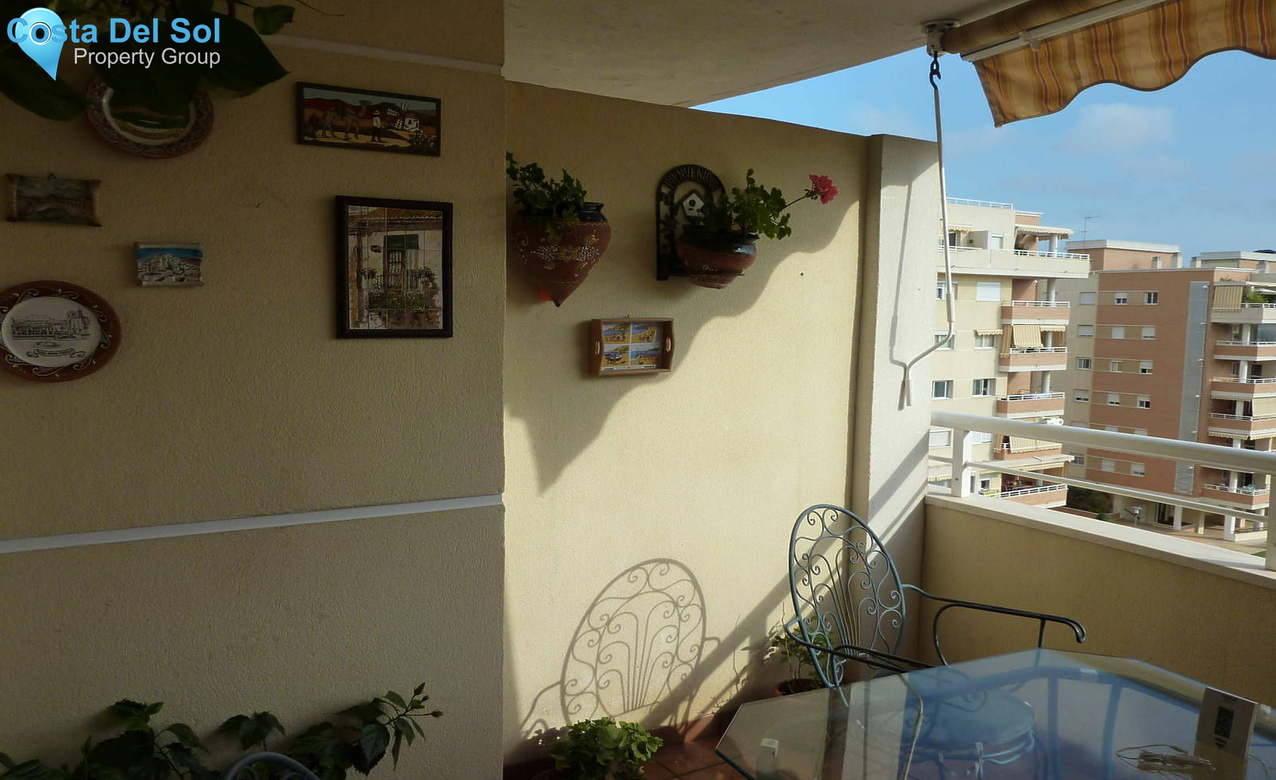 Middle Floor Apartment in Teatinos-1229570