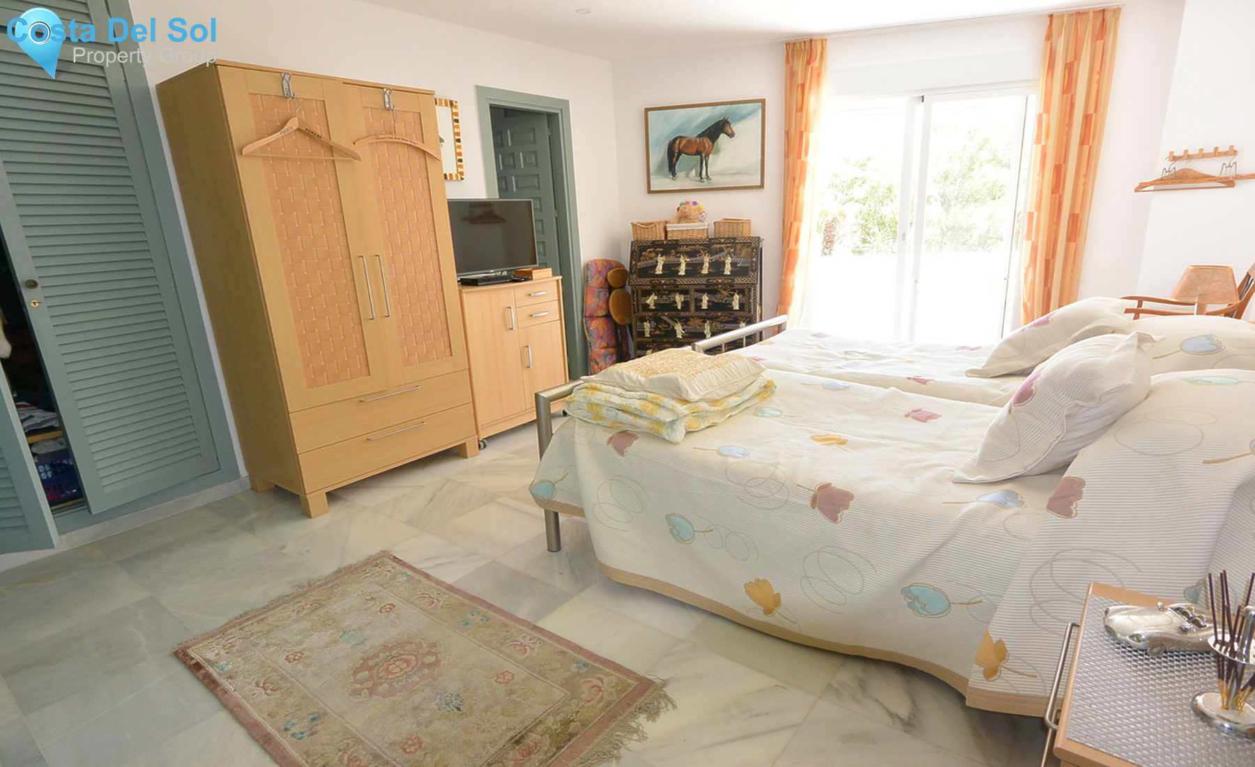 Middle Floor Apartment in The Golden Mile-1293655