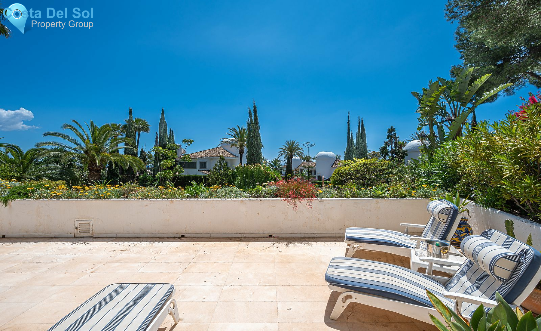 Middle Floor Apartment in The Golden Mile-1139830