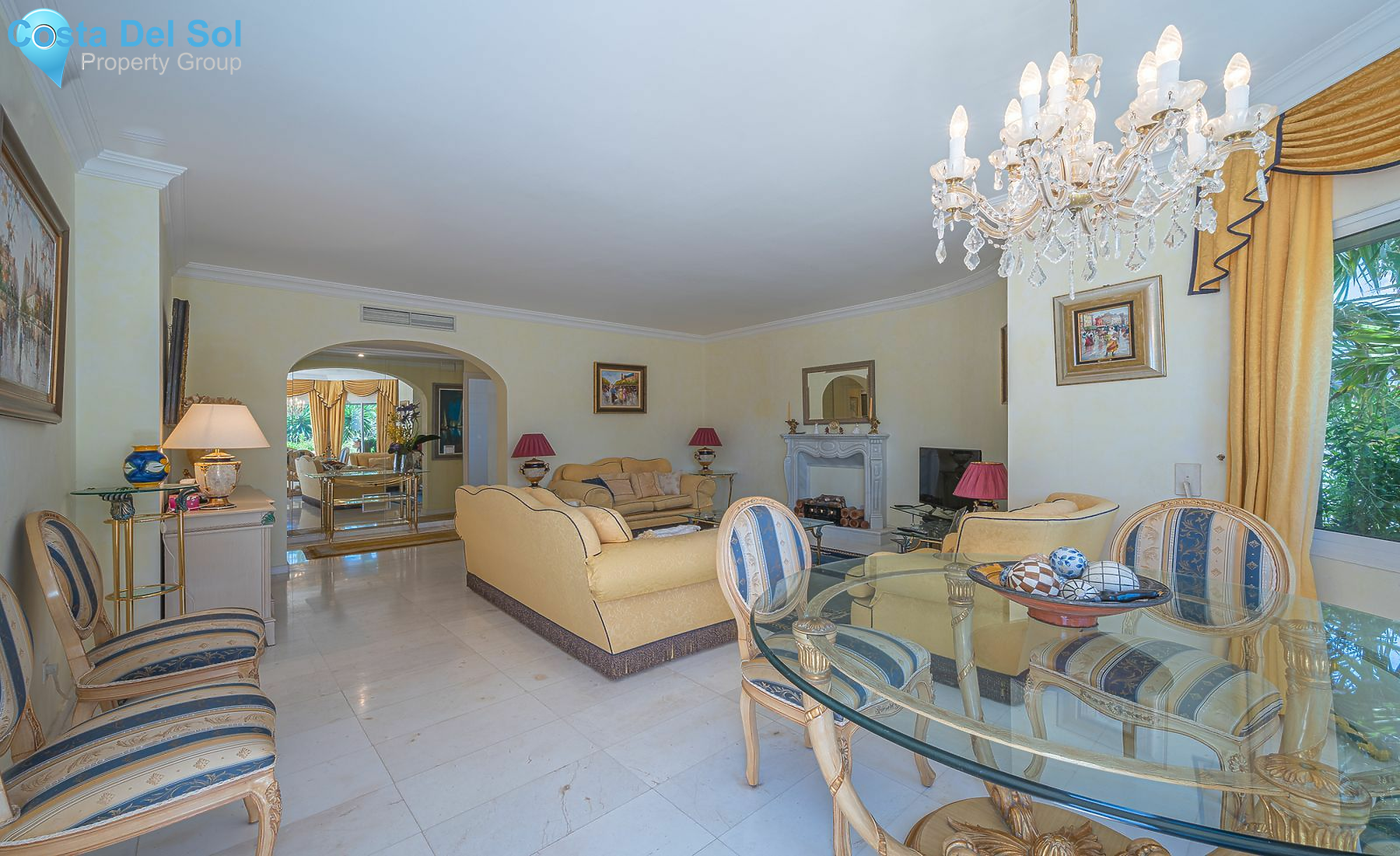 Middle Floor Apartment in The Golden Mile-1139837