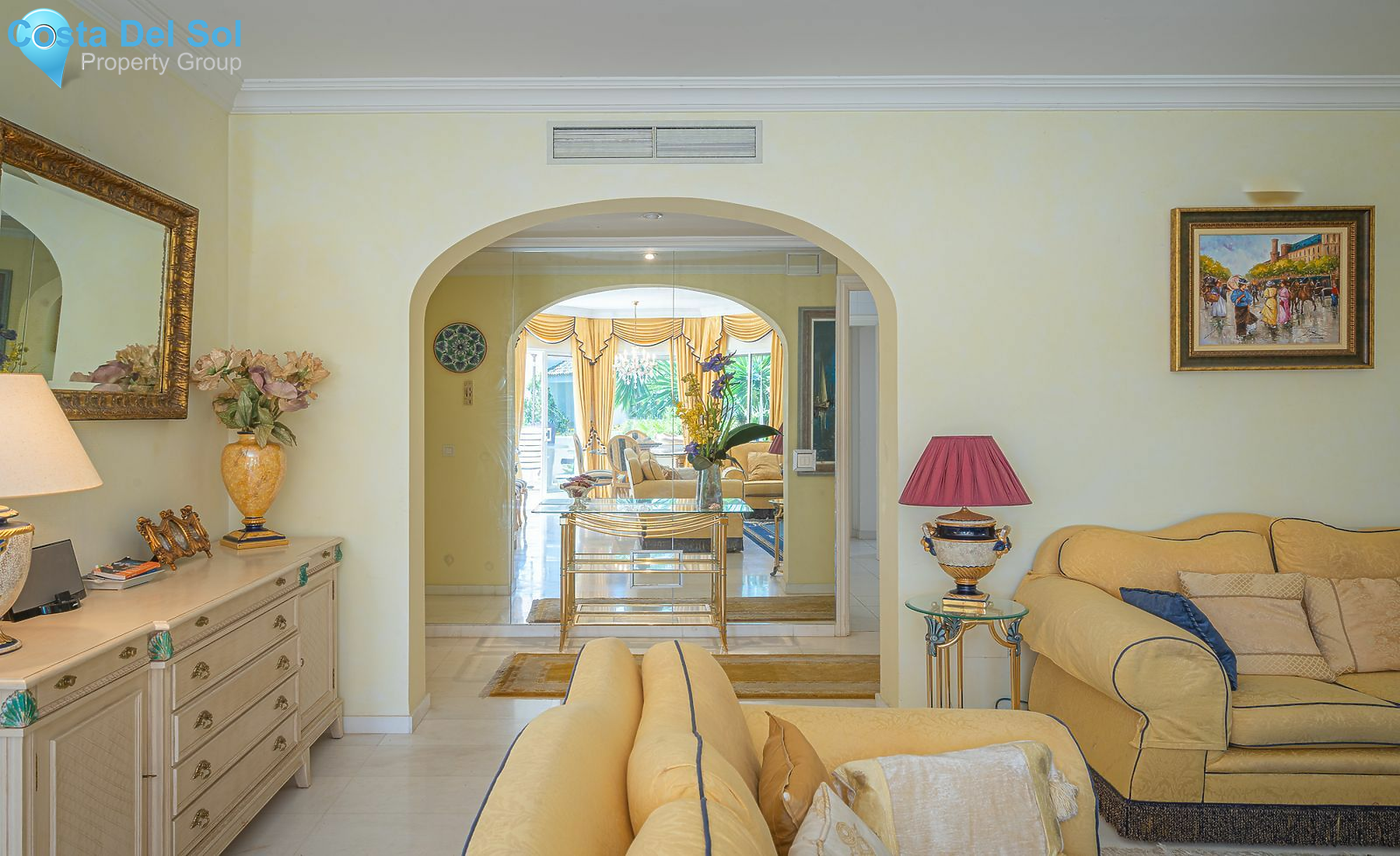 Middle Floor Apartment in The Golden Mile-1139825