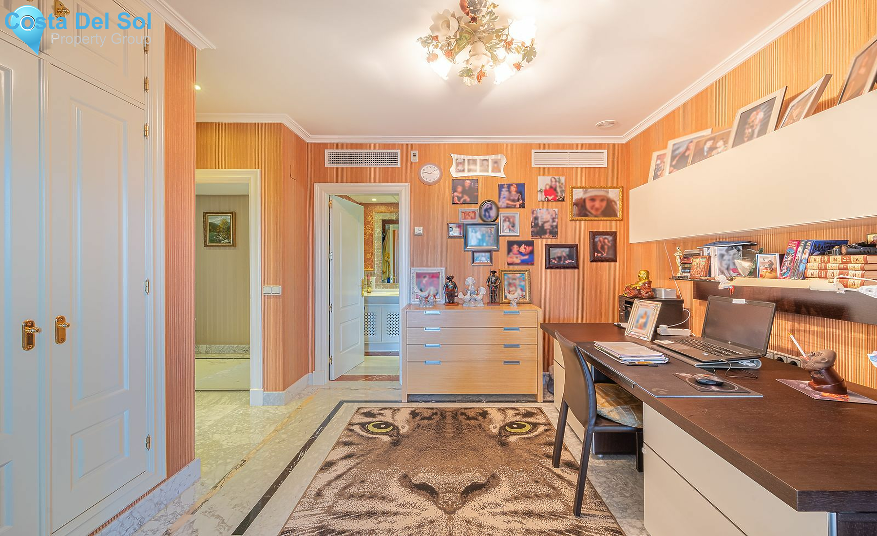 Middle Floor Apartment in The Golden Mile-1139903