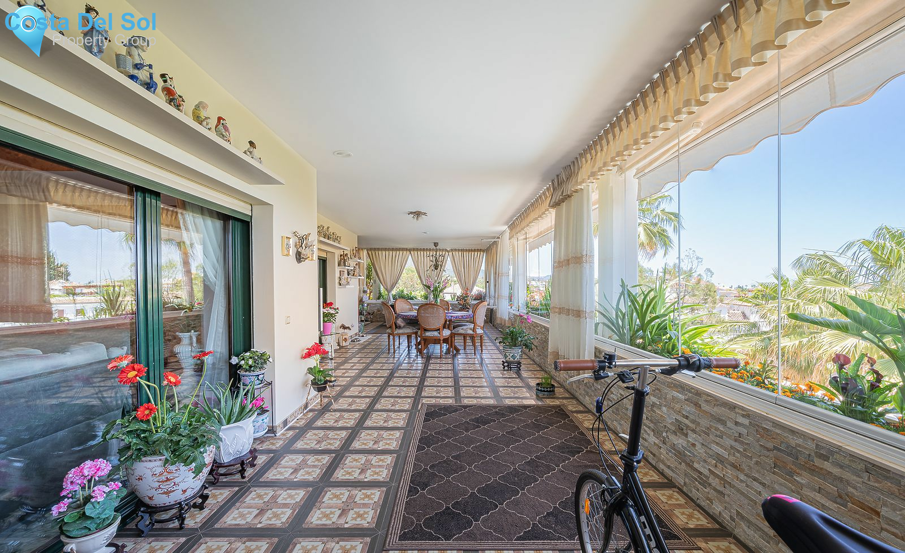 Middle Floor Apartment in The Golden Mile-1139890