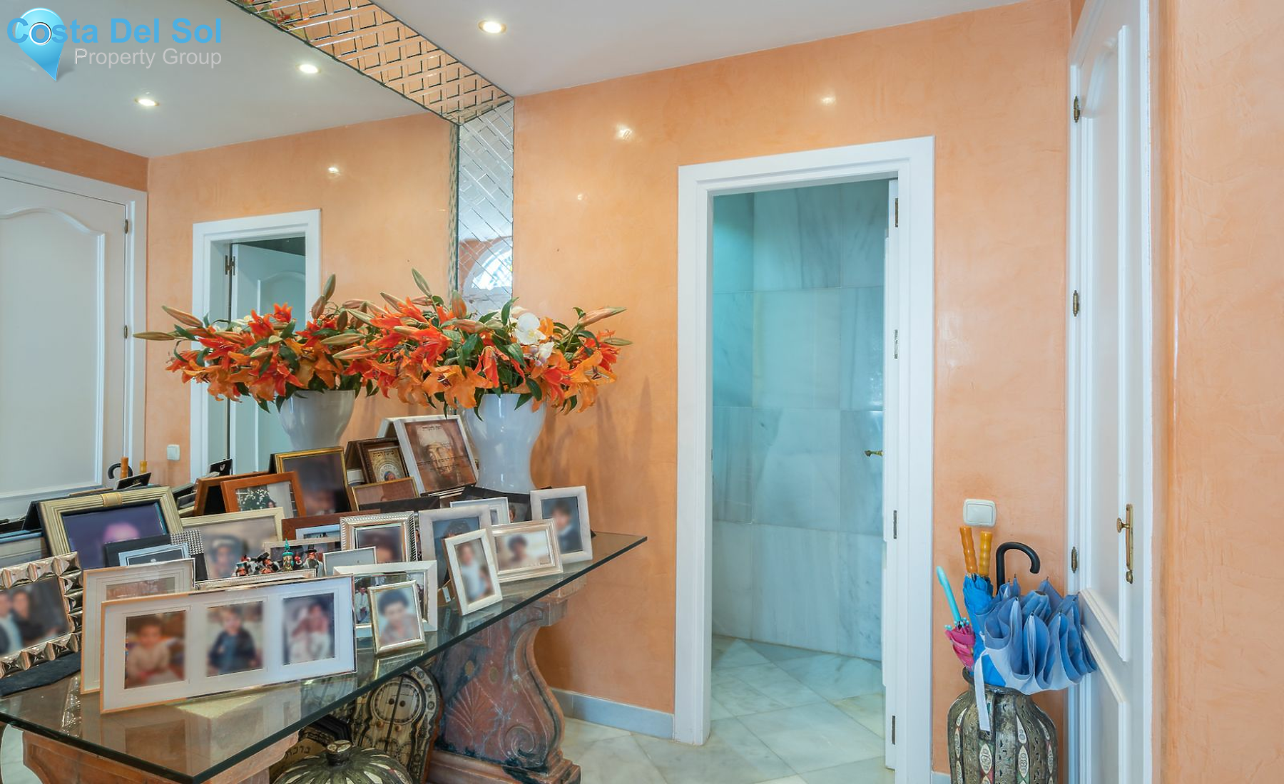 Middle Floor Apartment in The Golden Mile-1399658