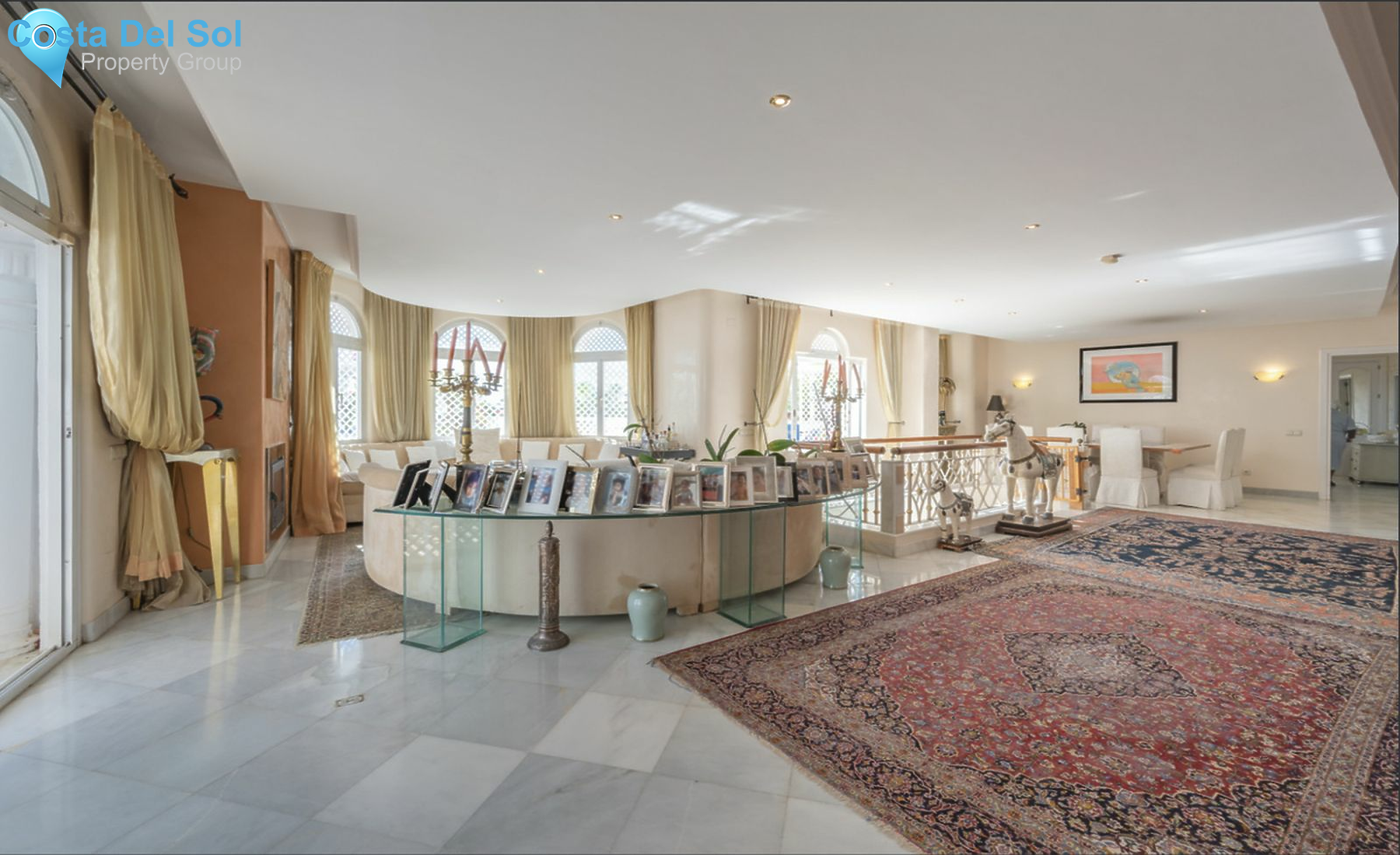 Middle Floor Apartment in The Golden Mile-1469889