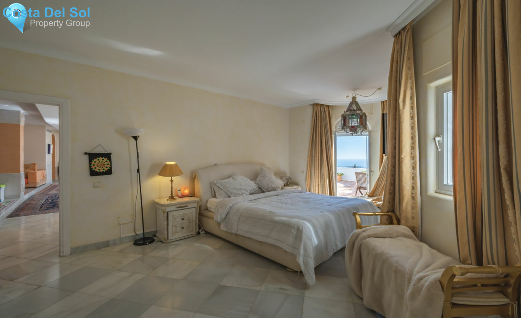 Middle Floor Apartment in The Golden Mile-1469902