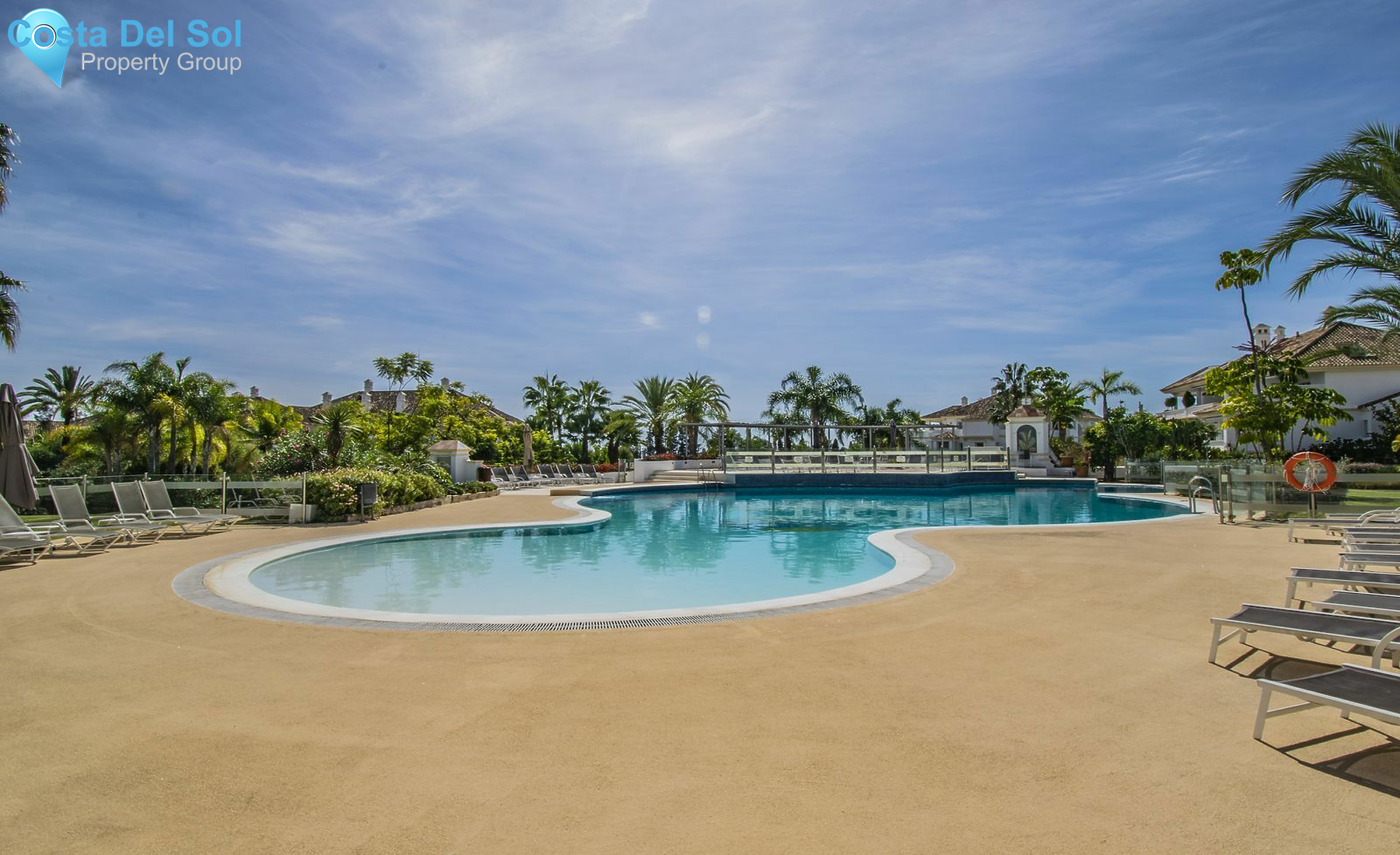 Middle Floor Apartment in The Golden Mile-1531900