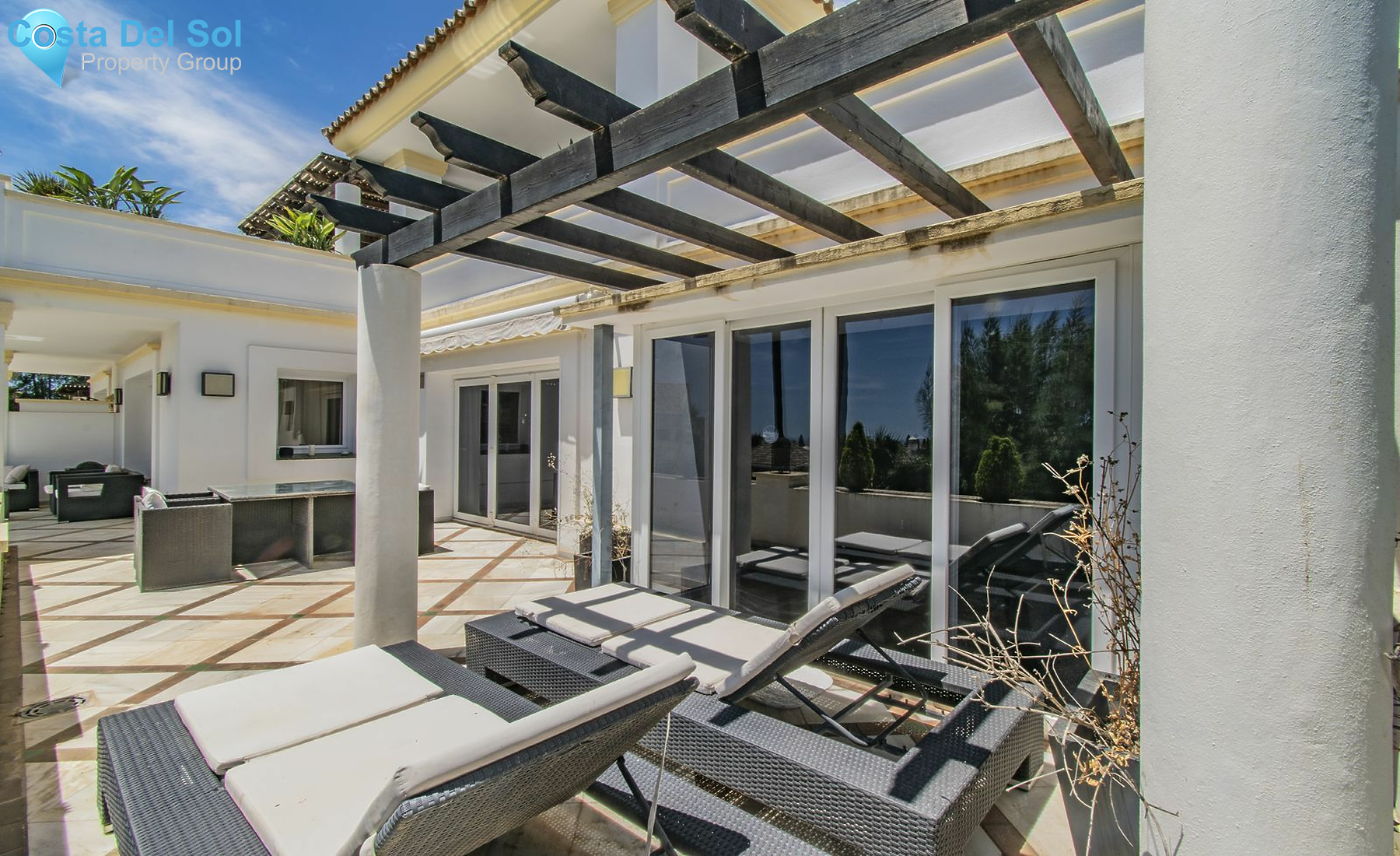 Middle Floor Apartment in The Golden Mile-1531901