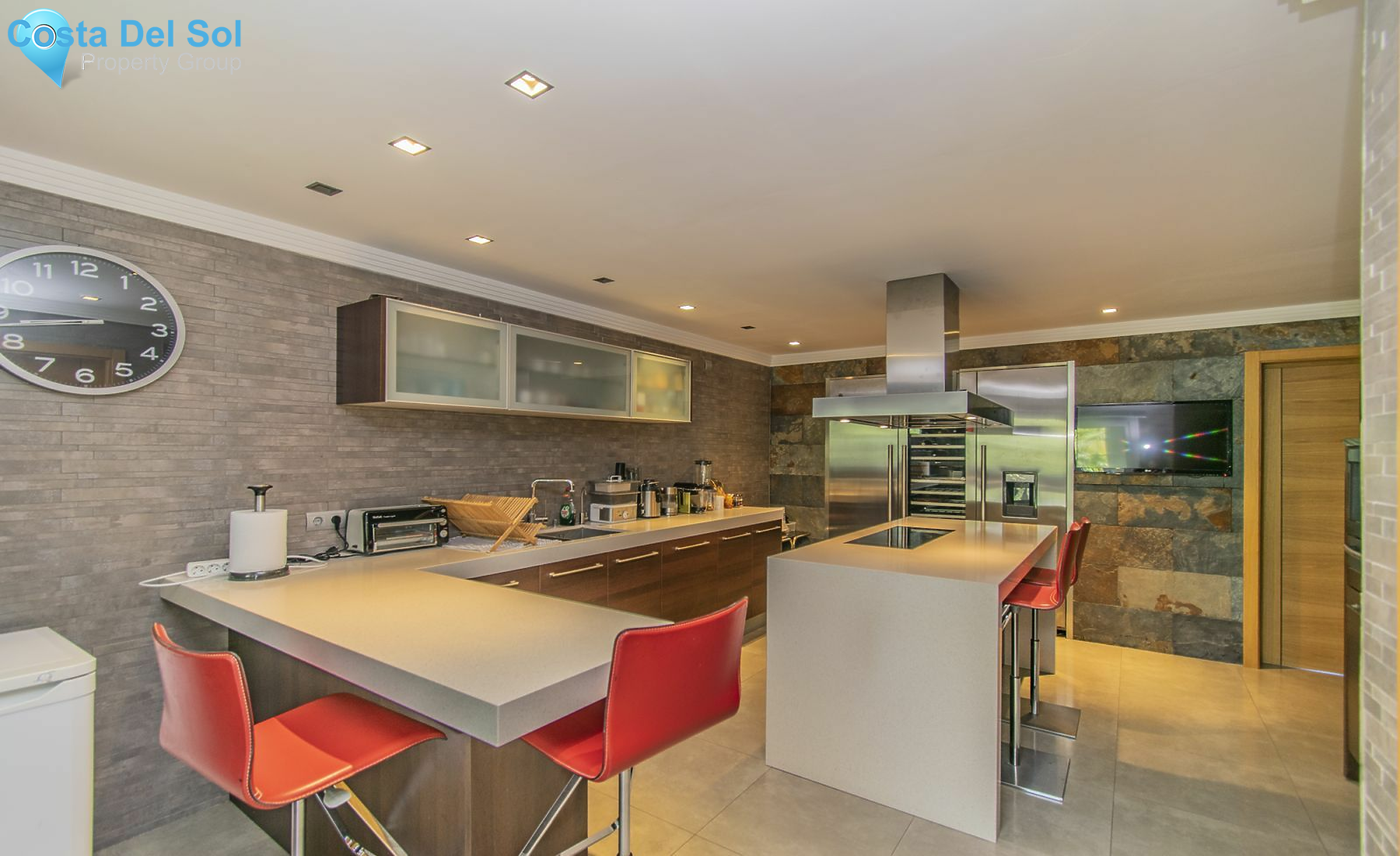 Middle Floor Apartment in The Golden Mile-1531891