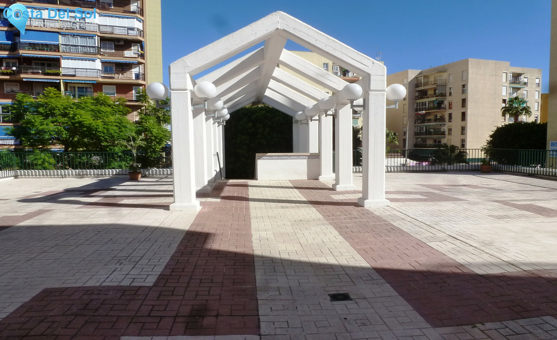 Middle Floor Apartment in Torremolinos Centro-1266116